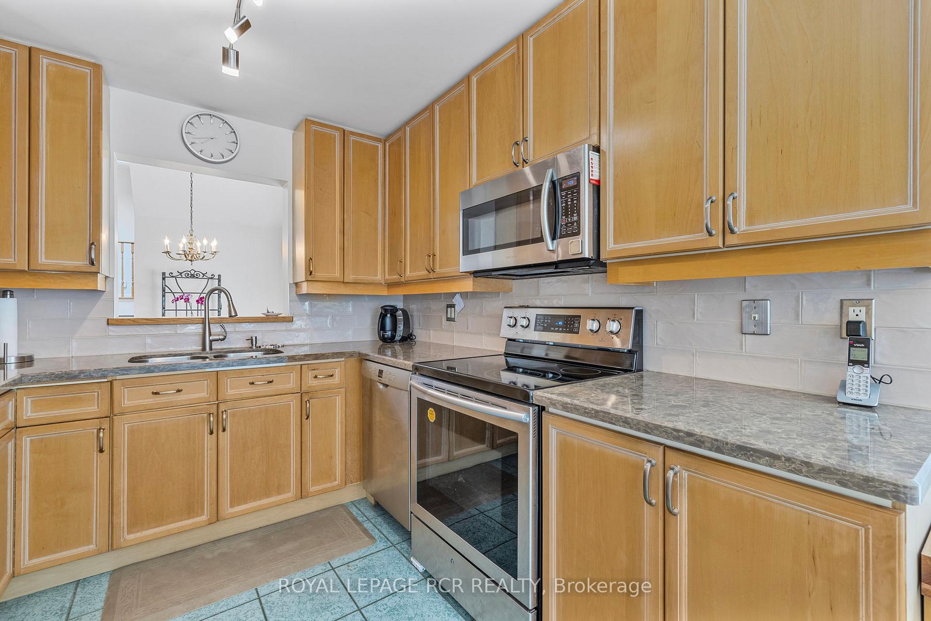 Photo 7 of 1 Biffis Court, New Tecumseth, Alliston — HOMEH