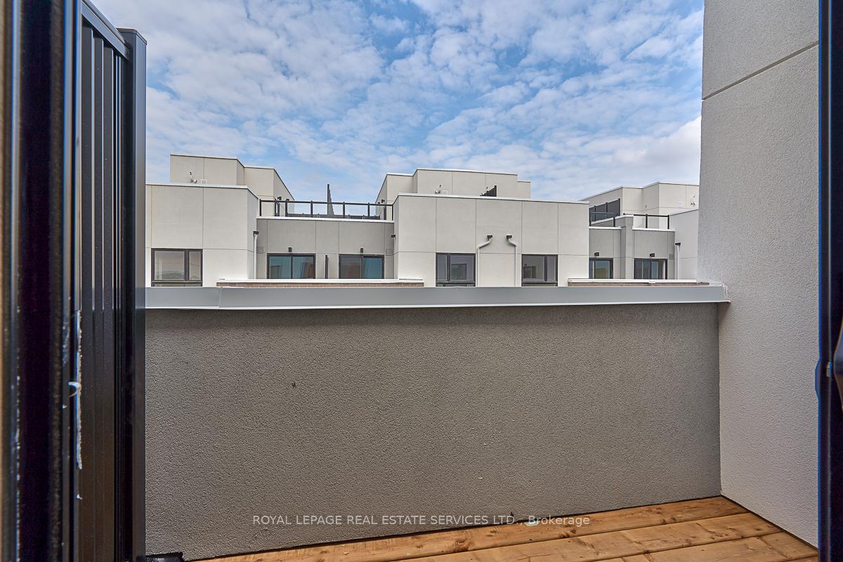 Photo 10 of Unit 308, 349 Wheat Boom Drive, Oakville, Joshua Meadows — HOMEH