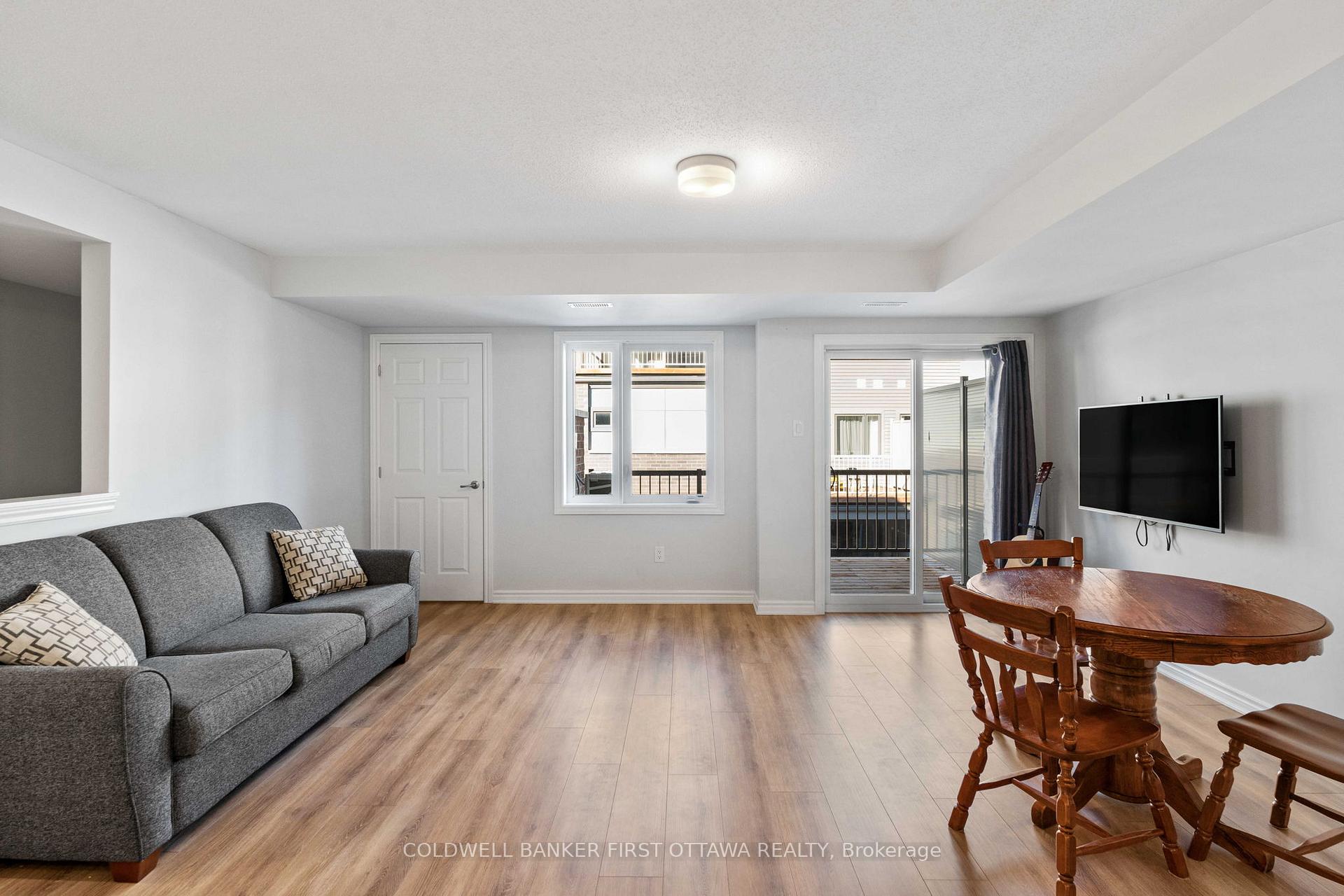 Photo 7 of 157 Anthracite Pvt, Ottawa, Barrhaven - Heritage Park — HOMEH