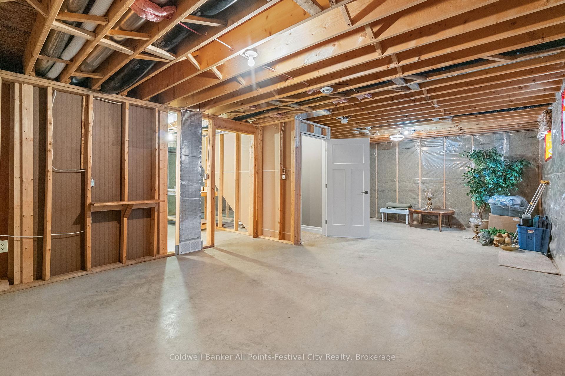 Photo 32 of 47 Fairhaven Lane, Goderich, Goderich (Town) — HOMEH