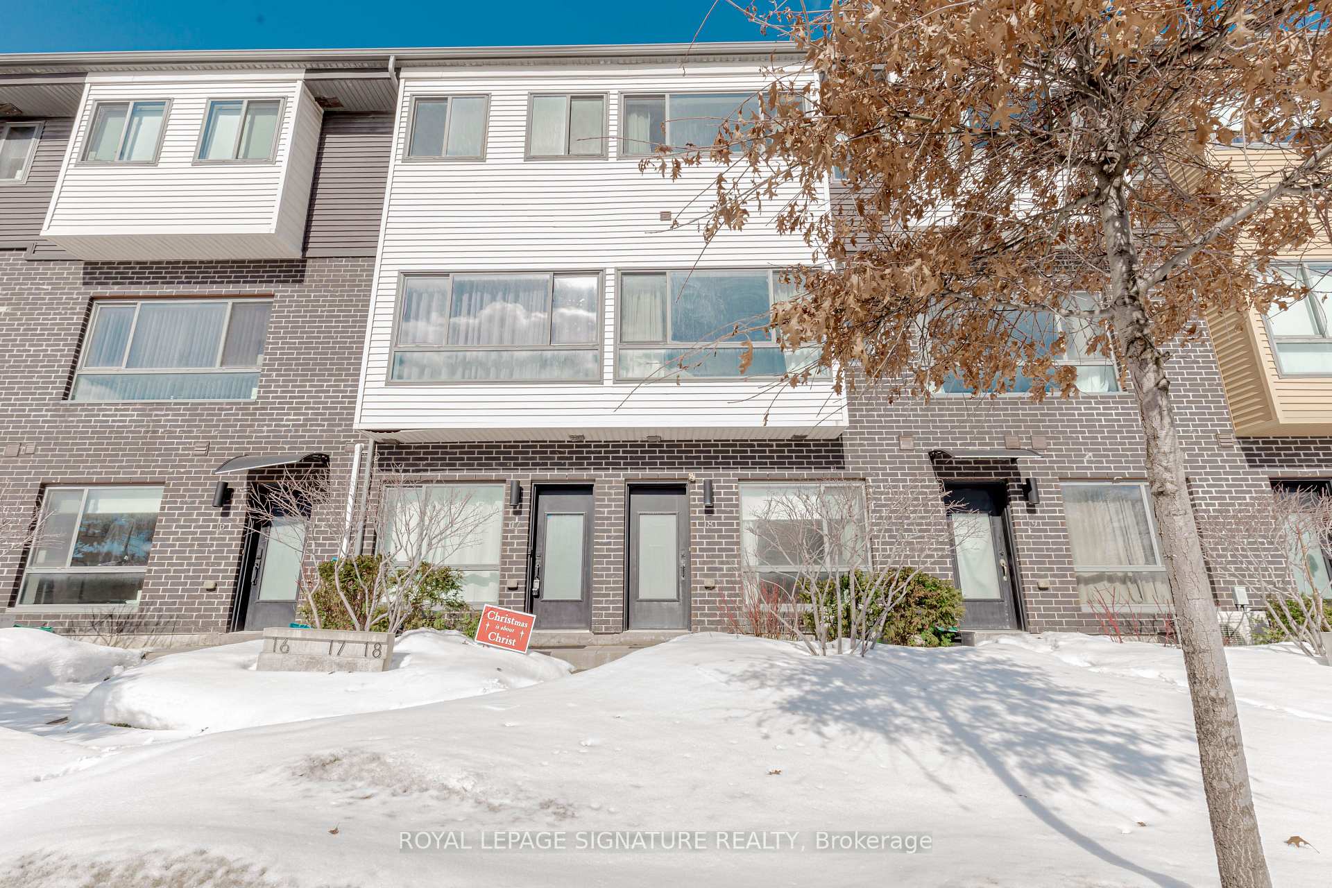 Front of Unit 18, 369 Essa Road
