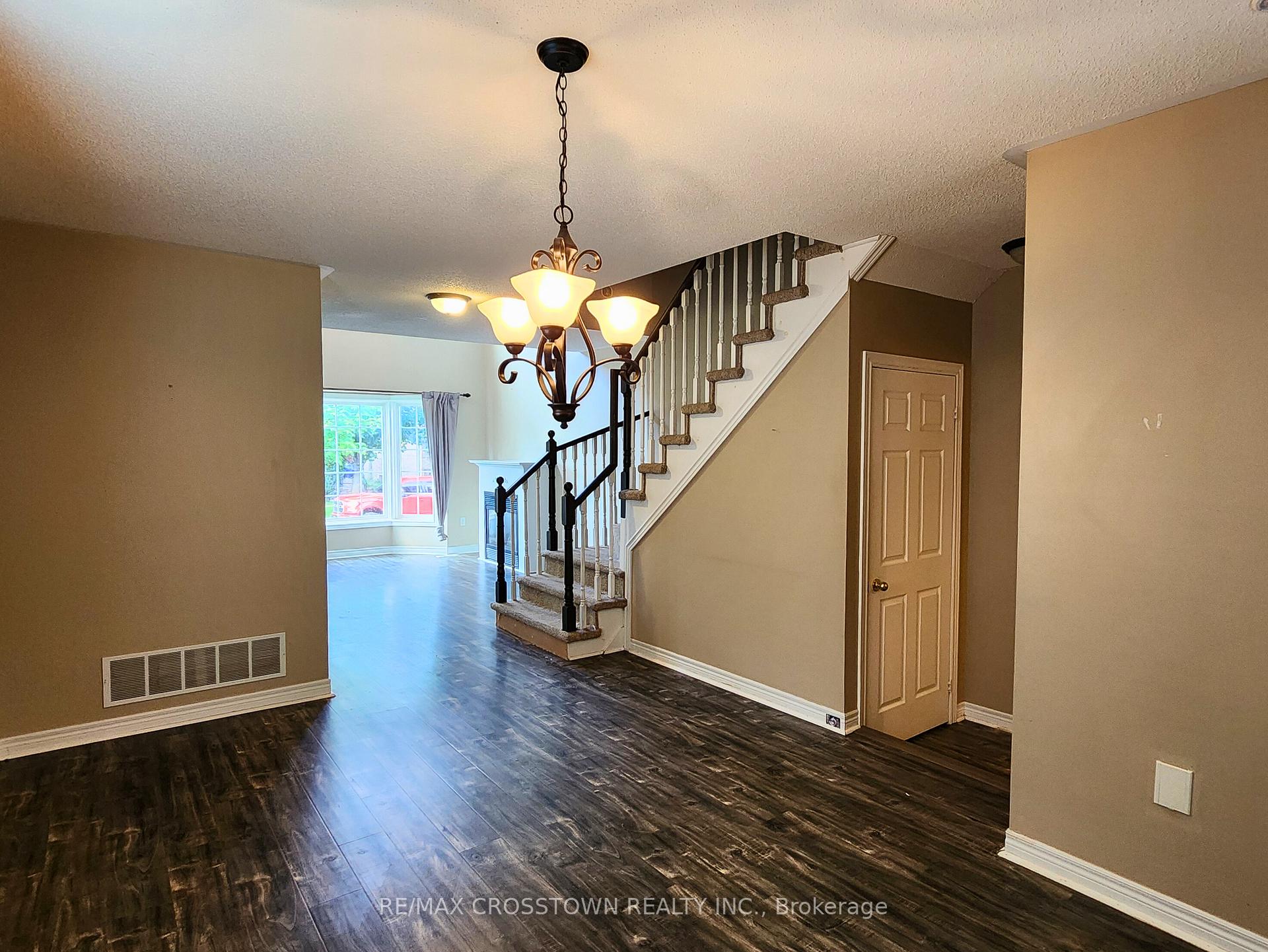 Photo 6 of 141 Thrushwood Drive, Barrie, 400 West — HOMEH