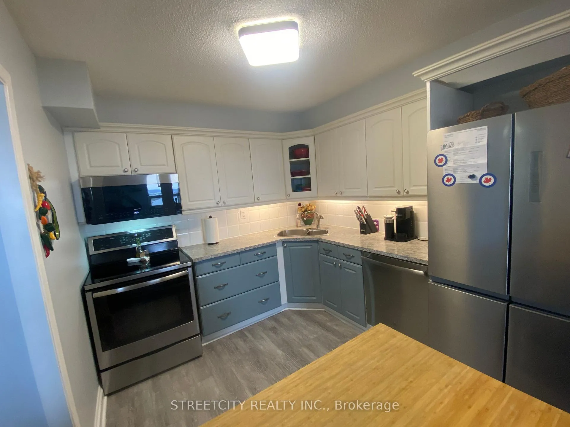 Photo 10 of Unit 1607, 500 Green Road, Hamilton, Stoney Creek — HOMEH