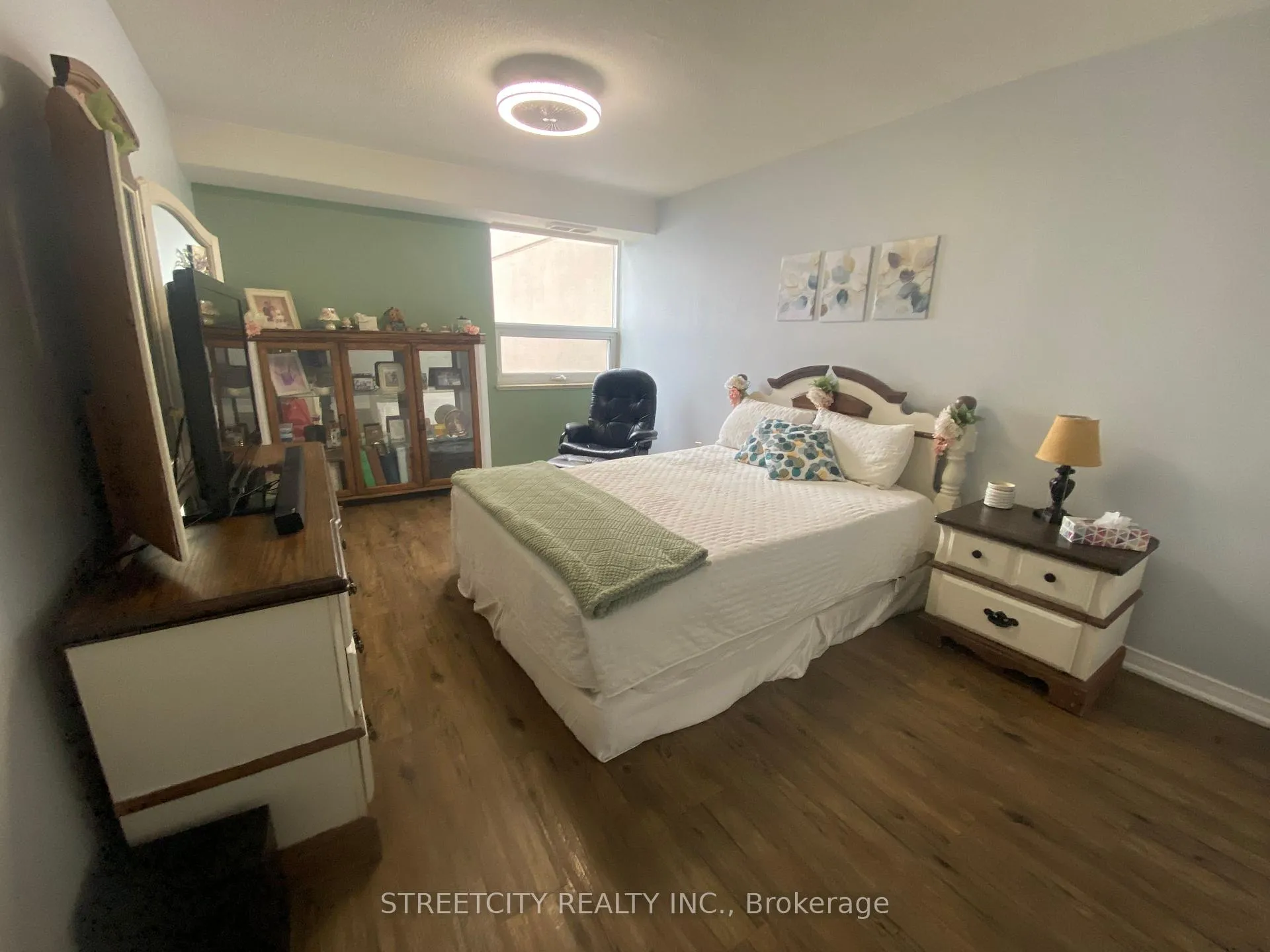 Photo 11 of Unit 1607, 500 Green Road, Hamilton, Stoney Creek — HOMEH