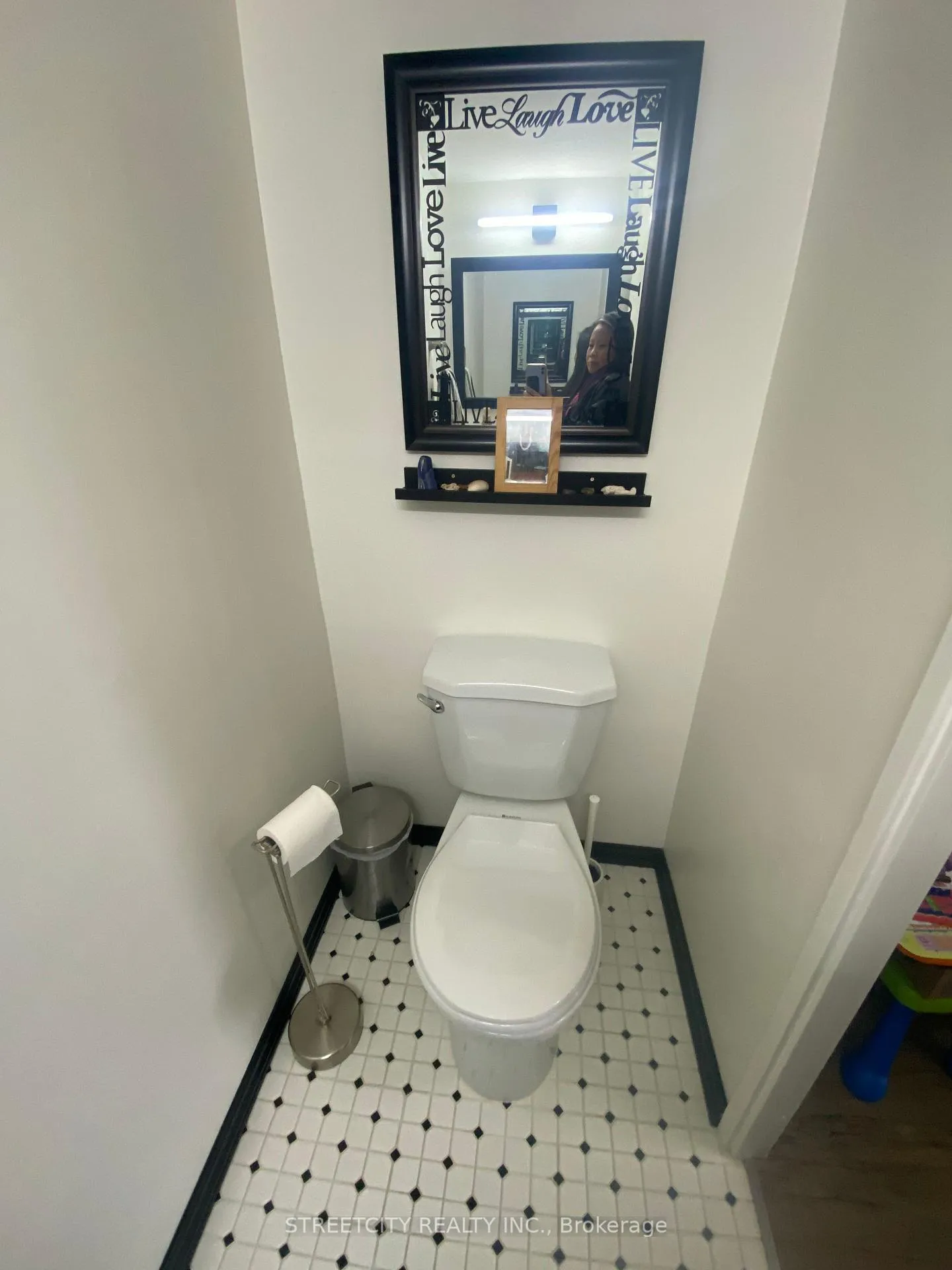 Photo 14 of Unit 1607, 500 Green Road, Hamilton, Stoney Creek — HOMEH