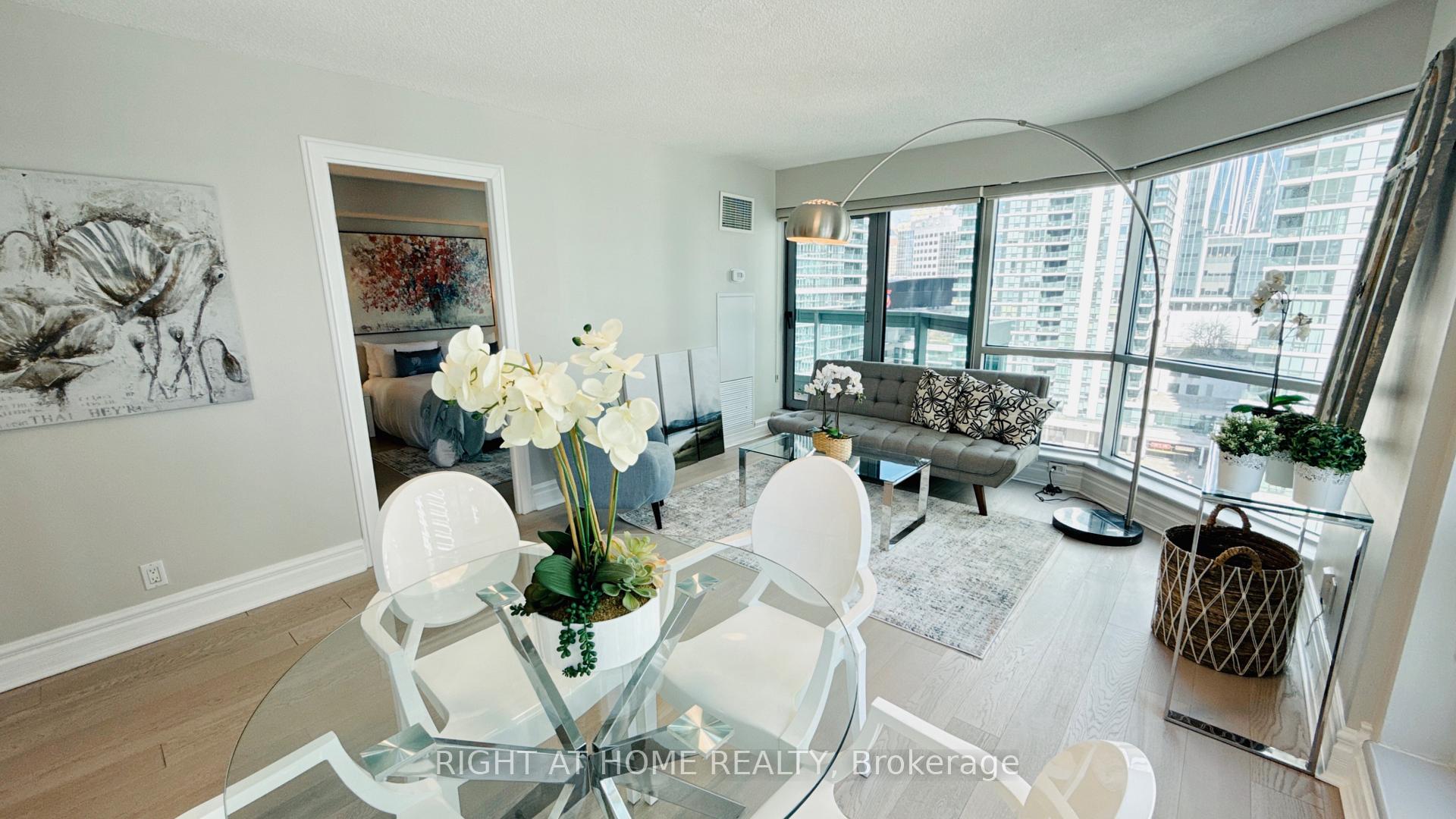 Front of Unit 1012, 10 Queens Quay W