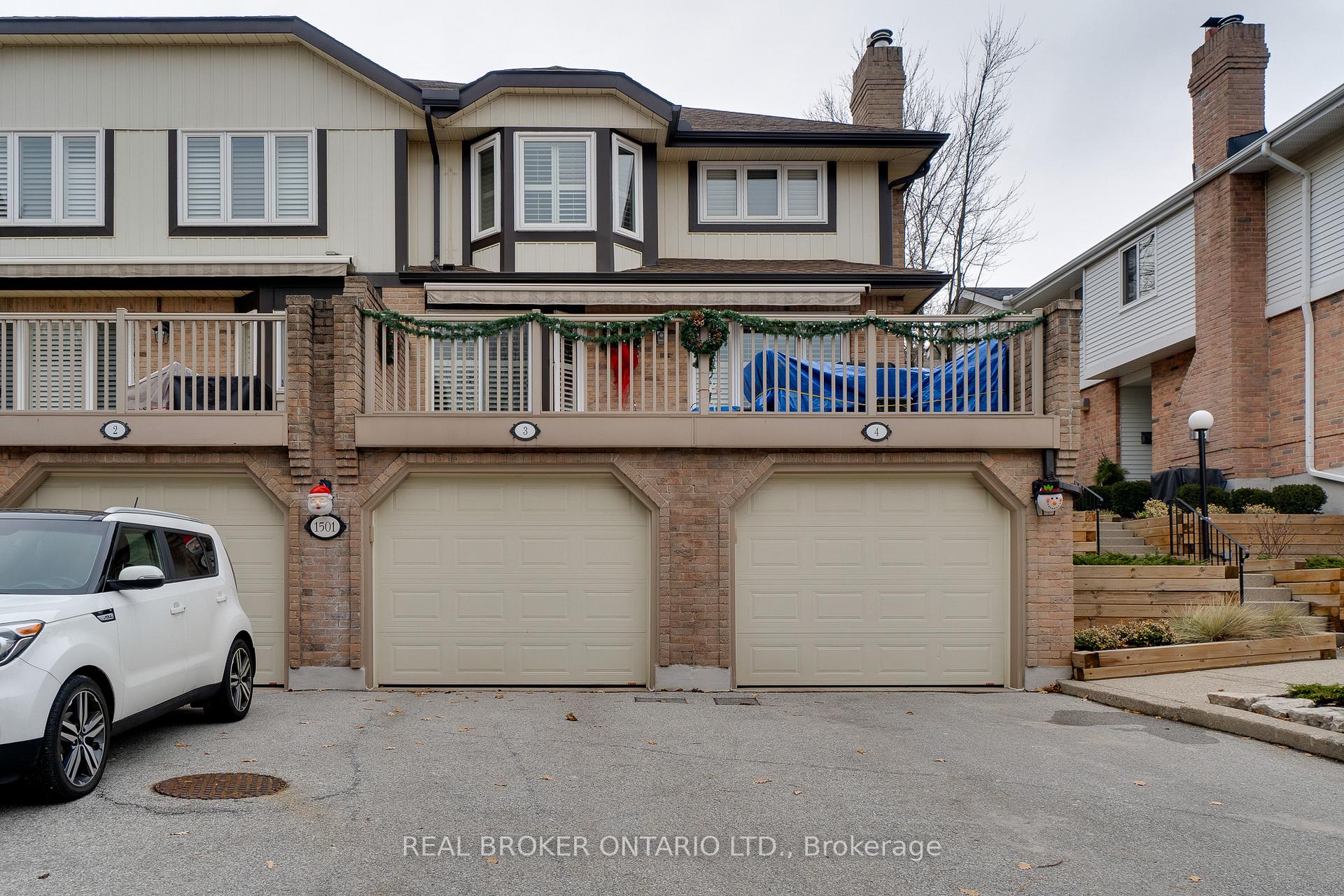Front of Unit 3, 1501 Upper Middle Road