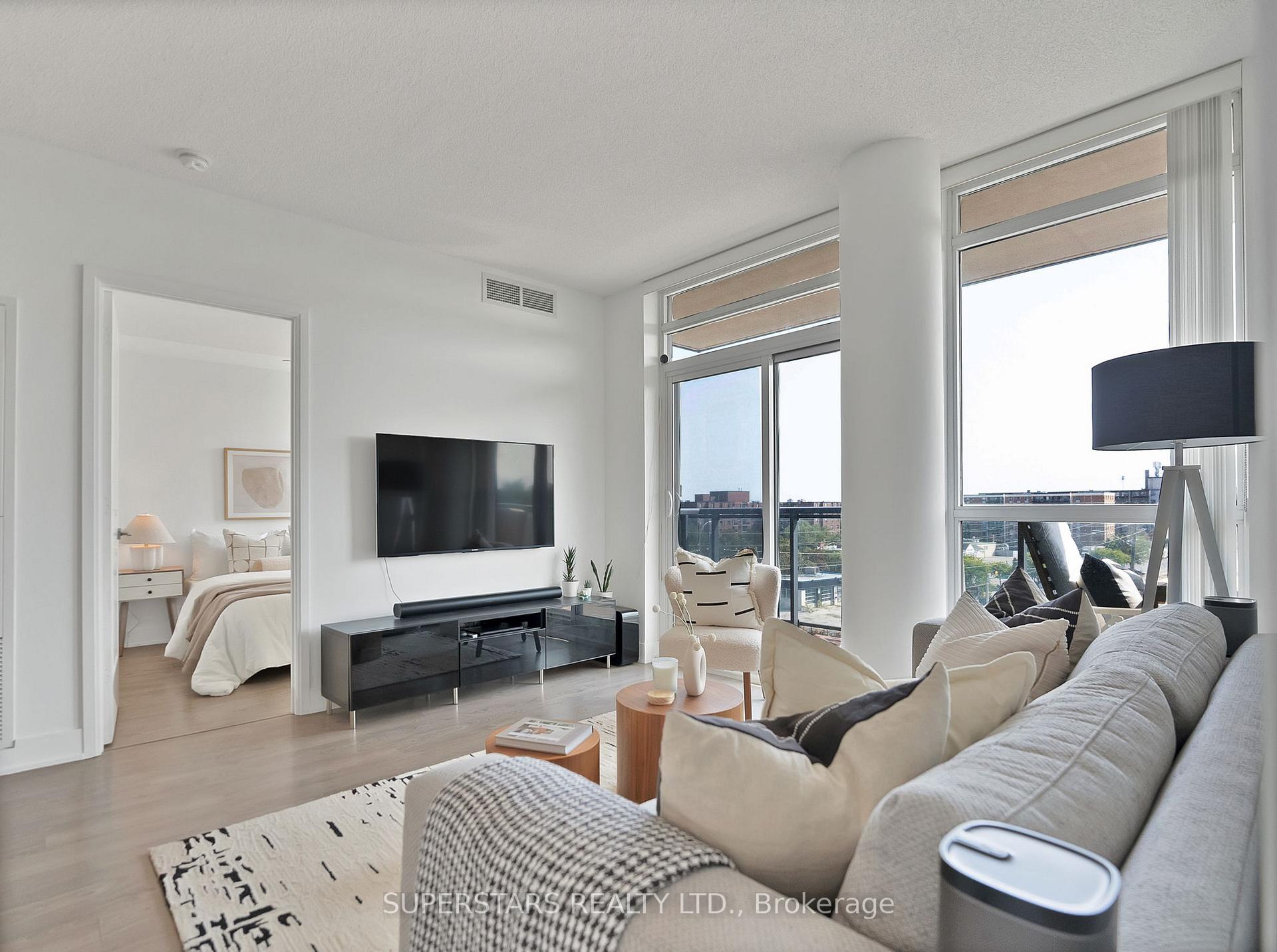 Photo 3 of Unit 620, 7608 Yonge Street, Vaughan, Crestwood-Springfarm-Yorkhill — HOMEH