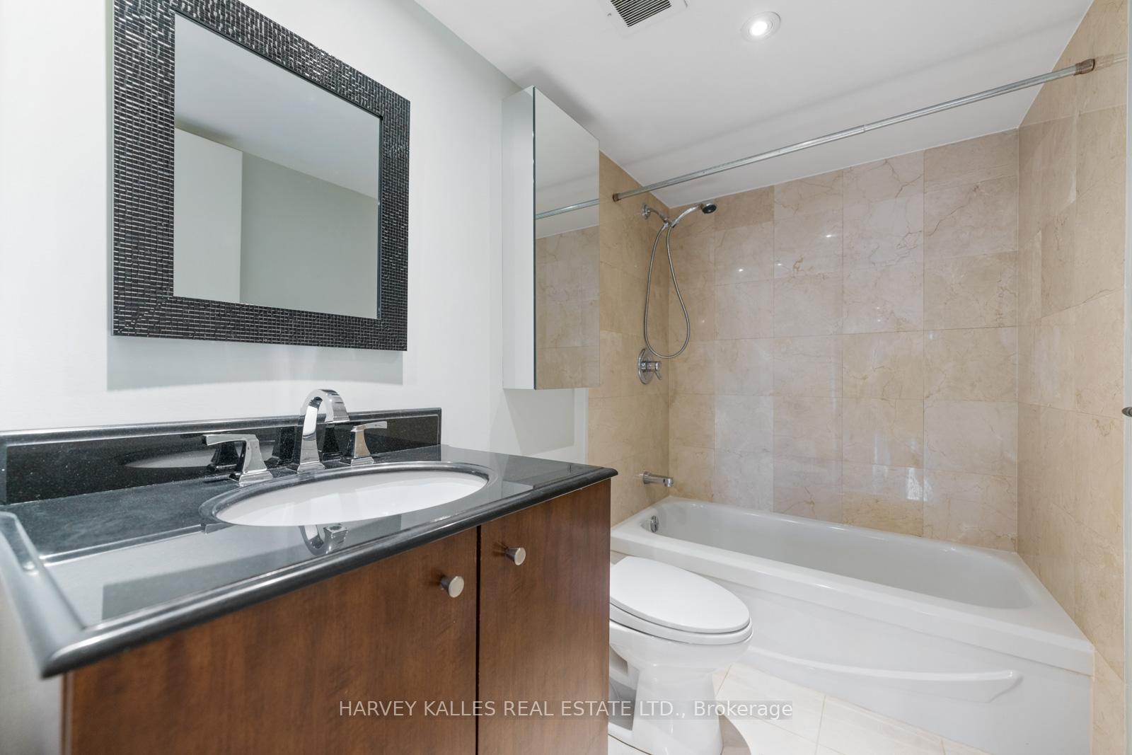 Photo 31 of Unit 401, 70 Elmsthorpe Avenue, Toronto, Forest Hill South — HOMEH