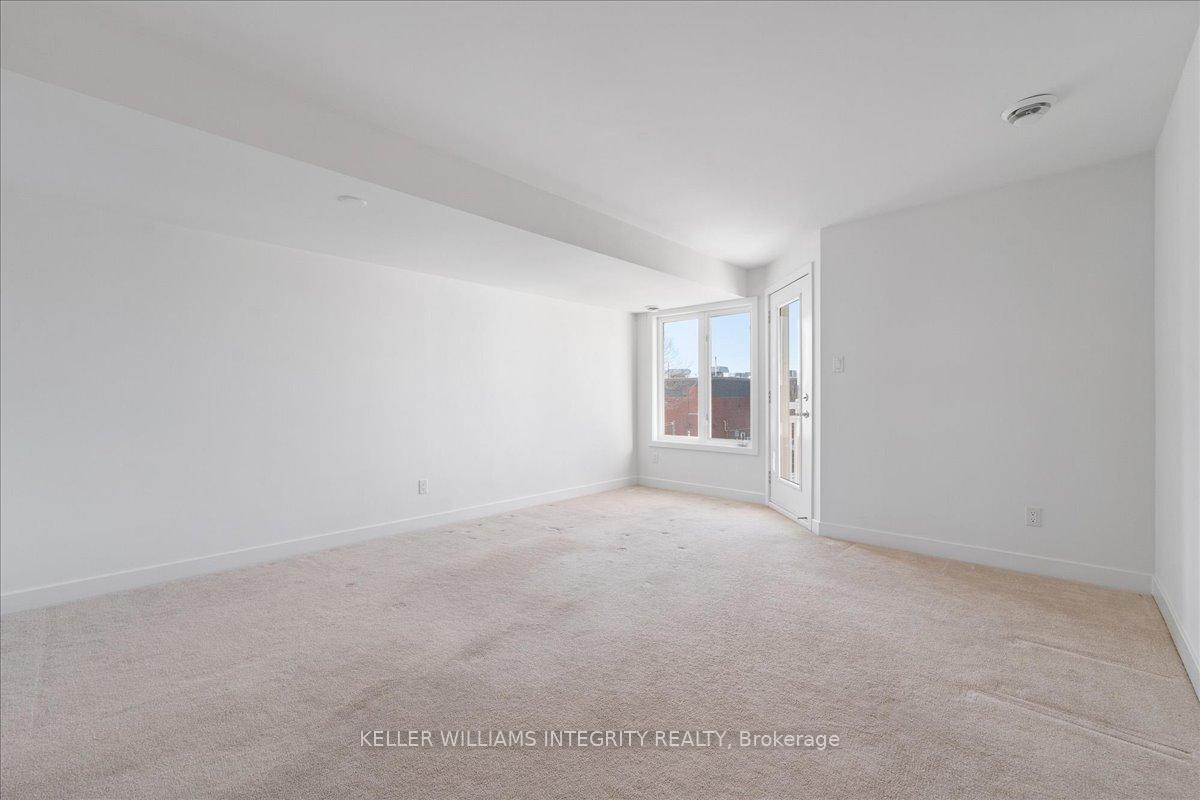 Photo 6 of Unit B, 2016 Dorima Street, Ottawa, Avalon East — HOMEH