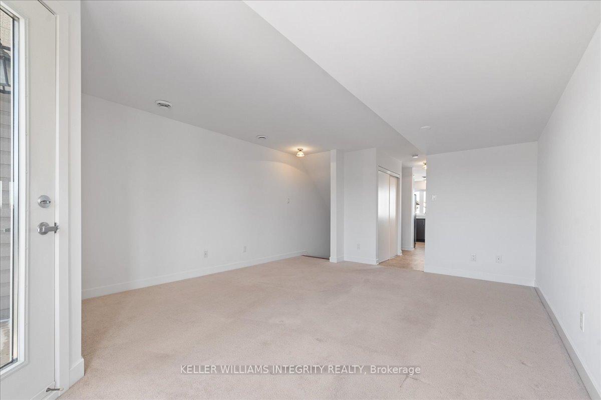 Photo 7 of Unit B, 2016 Dorima Street, Ottawa, Avalon East — HOMEH