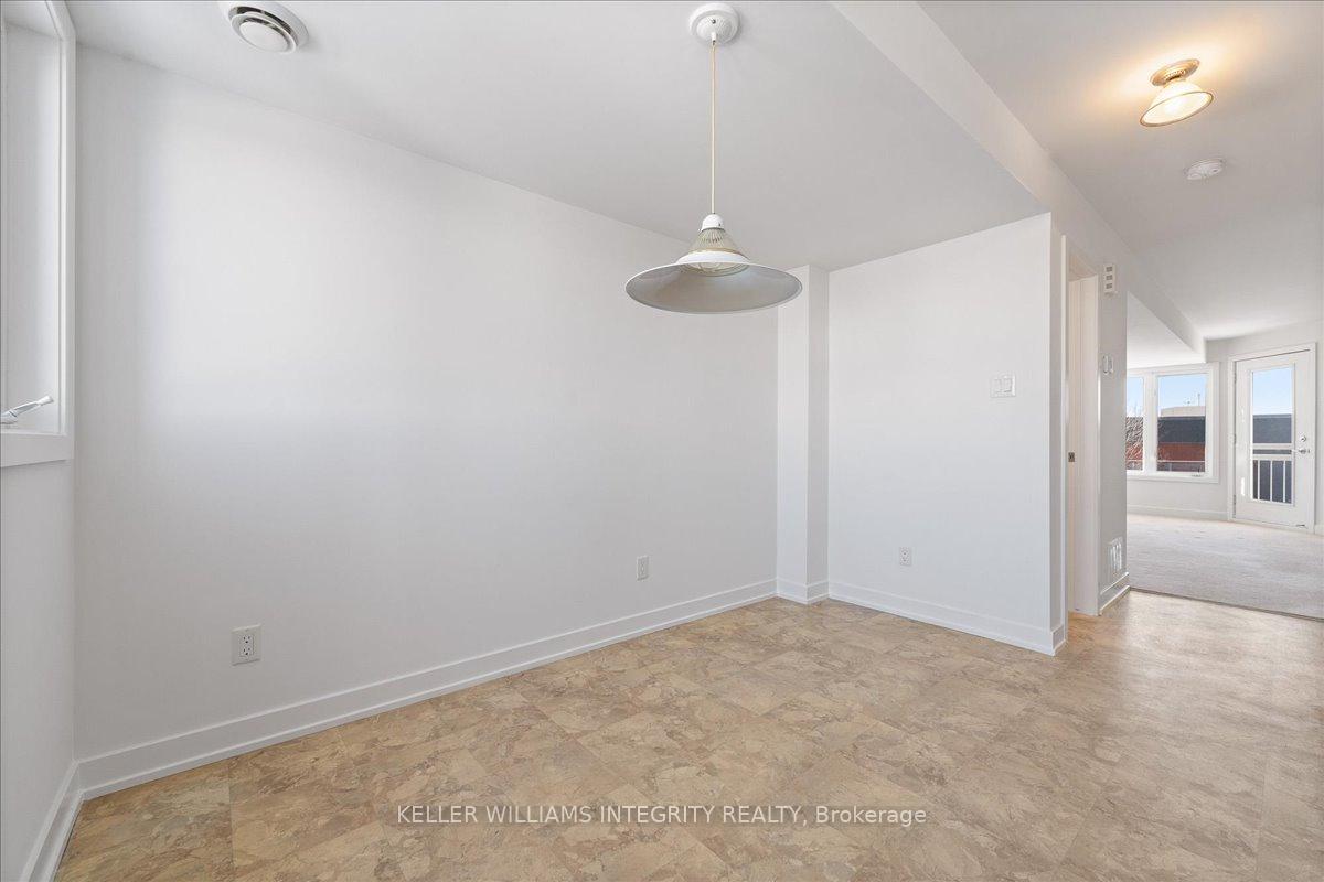 Photo 9 of Unit B, 2016 Dorima Street, Ottawa, Avalon East — HOMEH