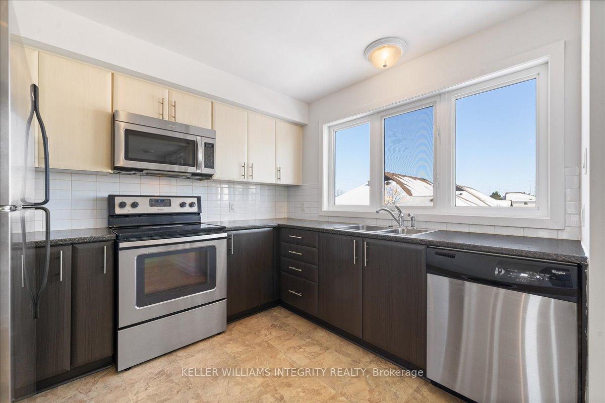 Photo 12 of Unit B, 2016 Dorima Street, Ottawa, Avalon East — HOMEH