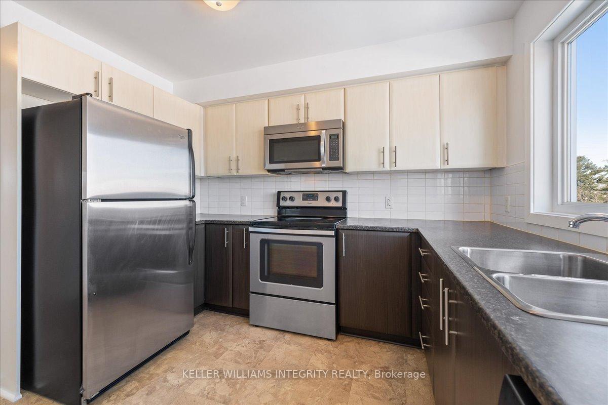 Photo 13 of Unit B, 2016 Dorima Street, Ottawa, Avalon East — HOMEH
