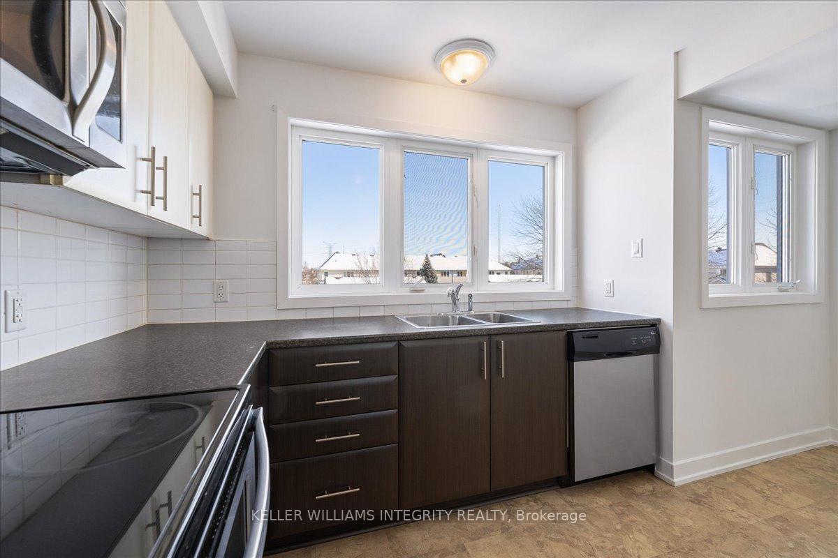 Photo 14 of Unit B, 2016 Dorima Street, Ottawa, Avalon East — HOMEH