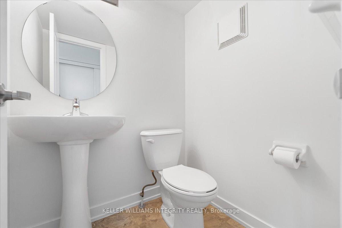 Photo 15 of Unit B, 2016 Dorima Street, Ottawa, Avalon East — HOMEH