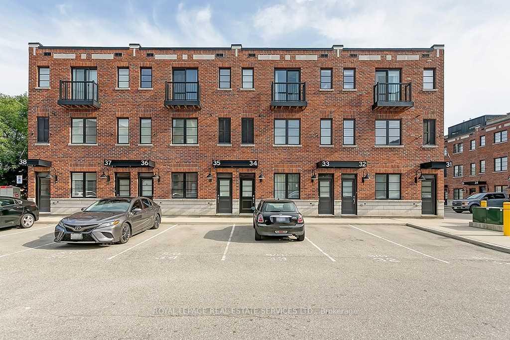 Front of Unit 38, 70 Plains Road W