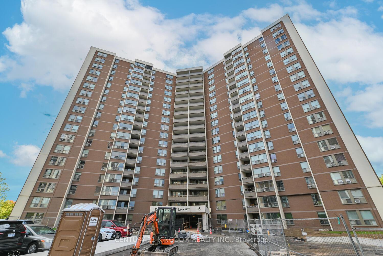 Photo 4 of Unit 811, 15 Vicora Link Way, Toronto, Flemingdon Park — HOMEH