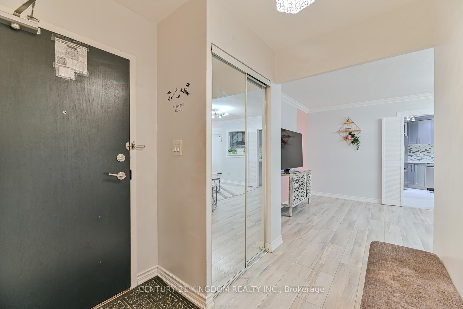 Photo 12 of Unit 811, 15 Vicora Link Way, Toronto, Flemingdon Park — HOMEH