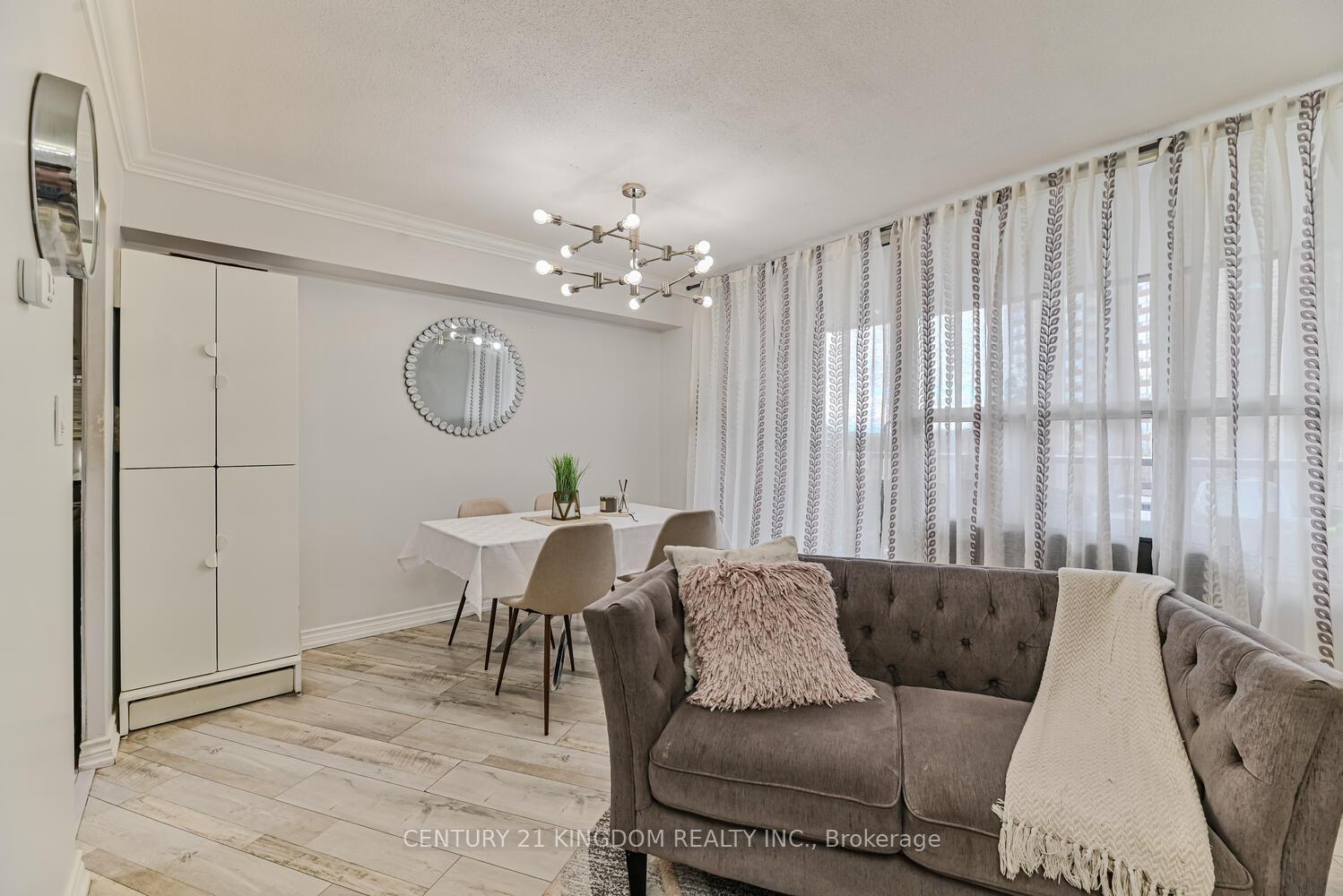 Photo 27 of Unit 811, 15 Vicora Link Way, Toronto, Flemingdon Park — HOMEH