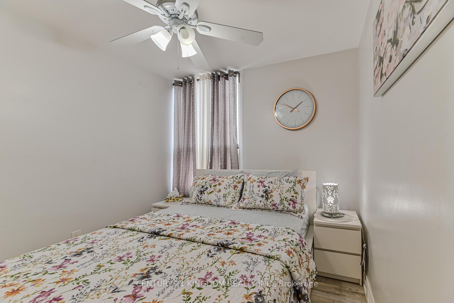 Photo 15 of Unit 811, 15 Vicora Link Way, Toronto, Flemingdon Park — HOMEH