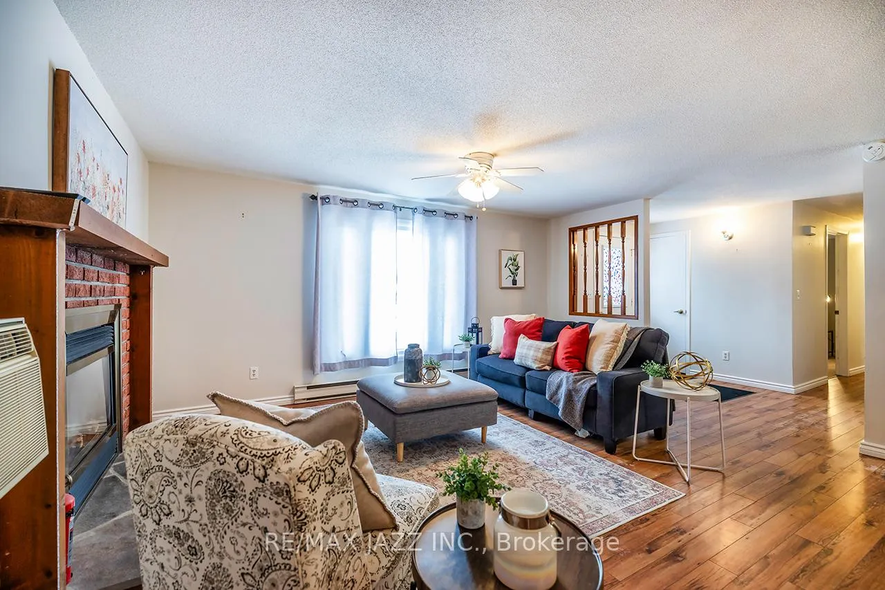 Photo 9 of 119 Wilmot Trail, Clarington, Bowmanville — HOMEH