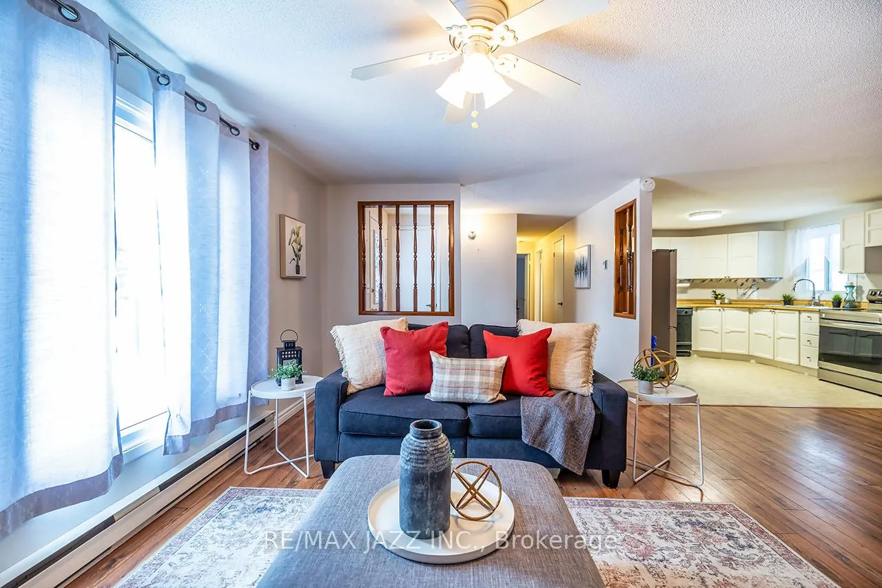 Photo 11 of 119 Wilmot Trail, Clarington, Bowmanville — HOMEH