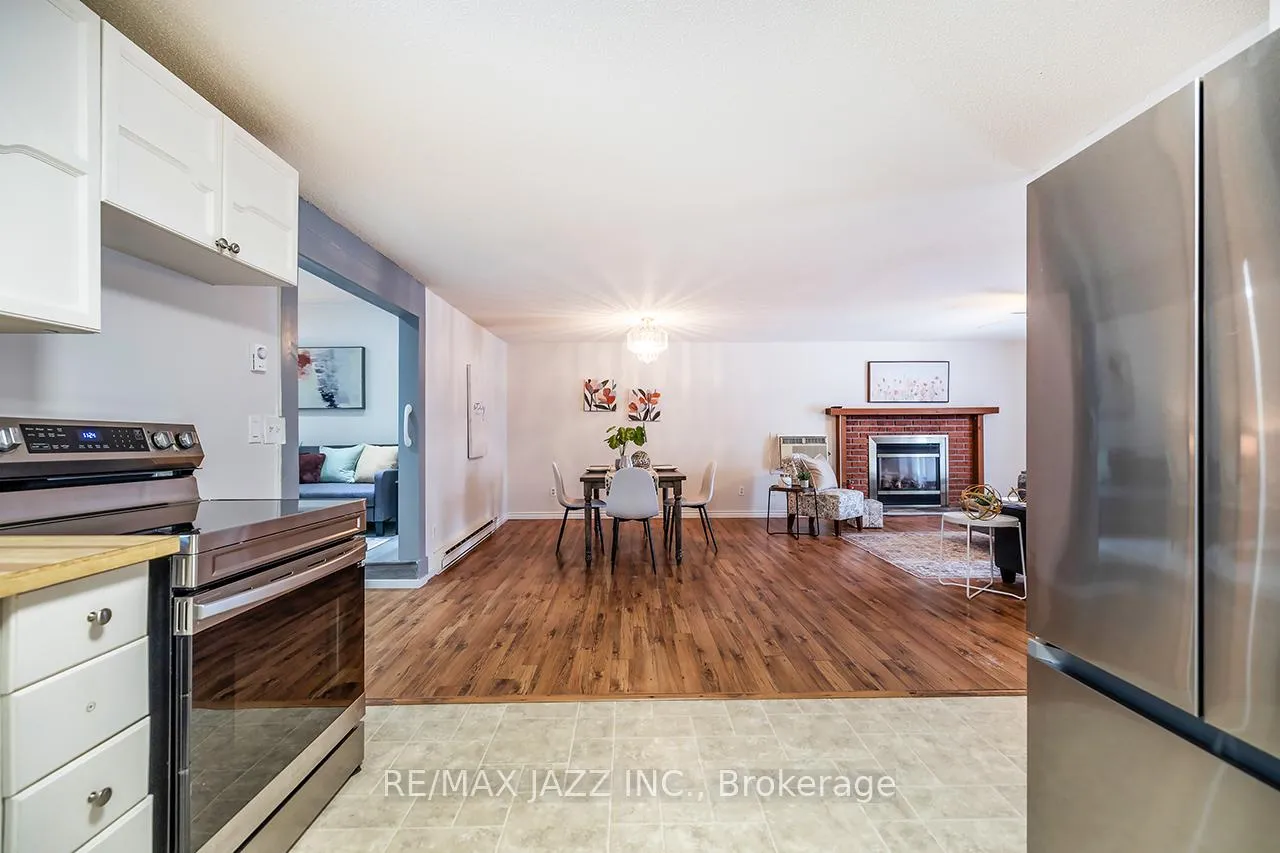 Photo 18 of 119 Wilmot Trail, Clarington, Bowmanville — HOMEH