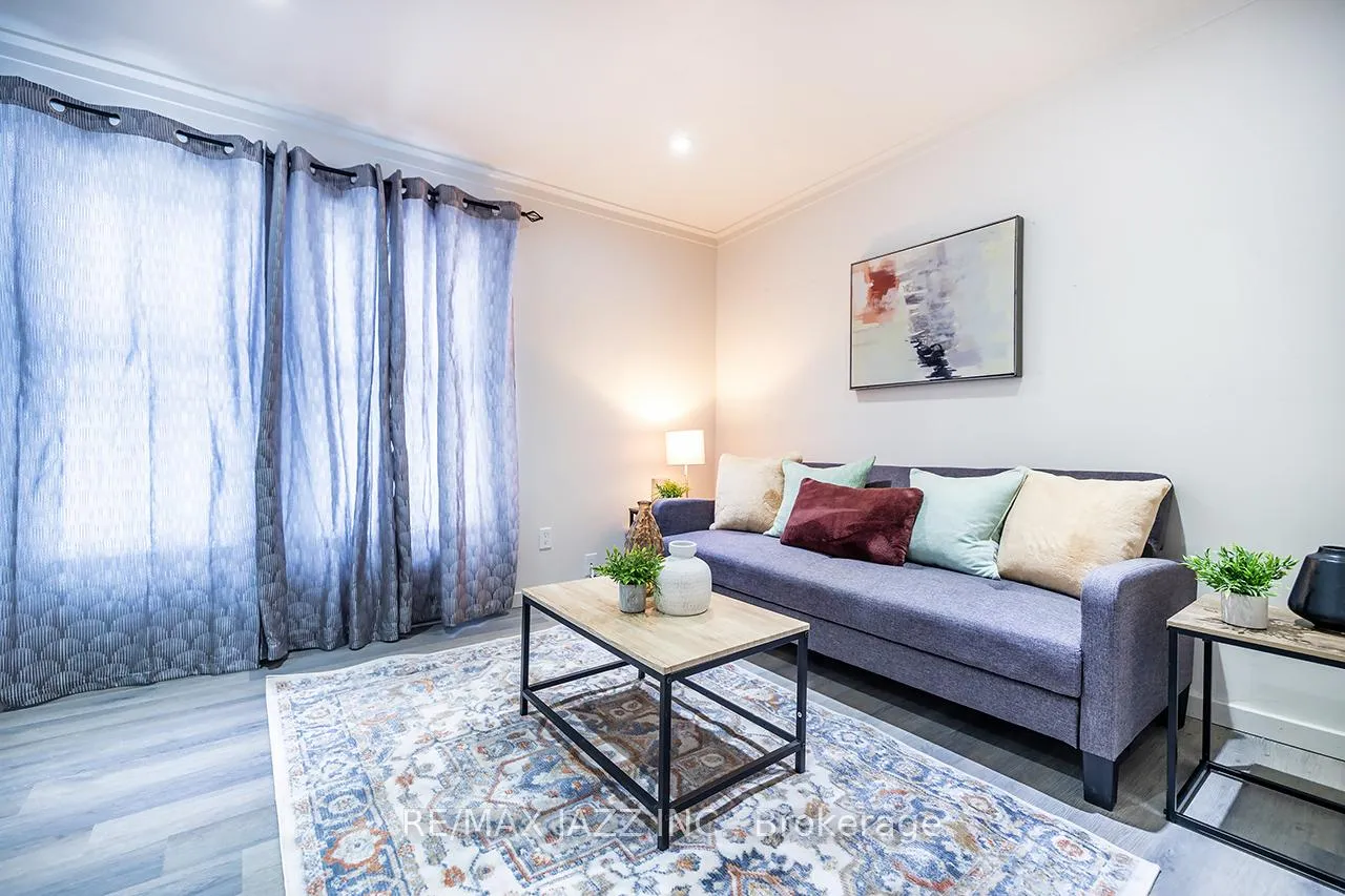Photo 19 of 119 Wilmot Trail, Clarington, Bowmanville — HOMEH