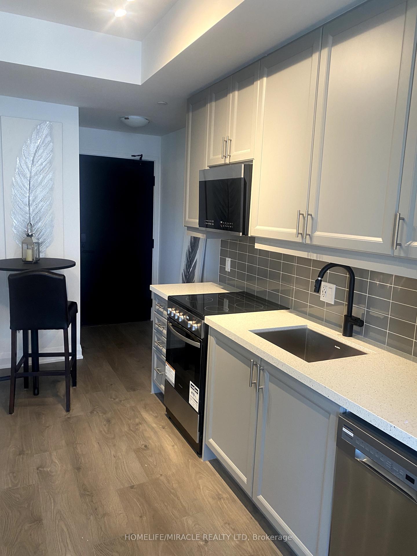 Photo 5 of Unit 322, 2333 Khalsa Gate, Oakville, Westmount — HOMEH