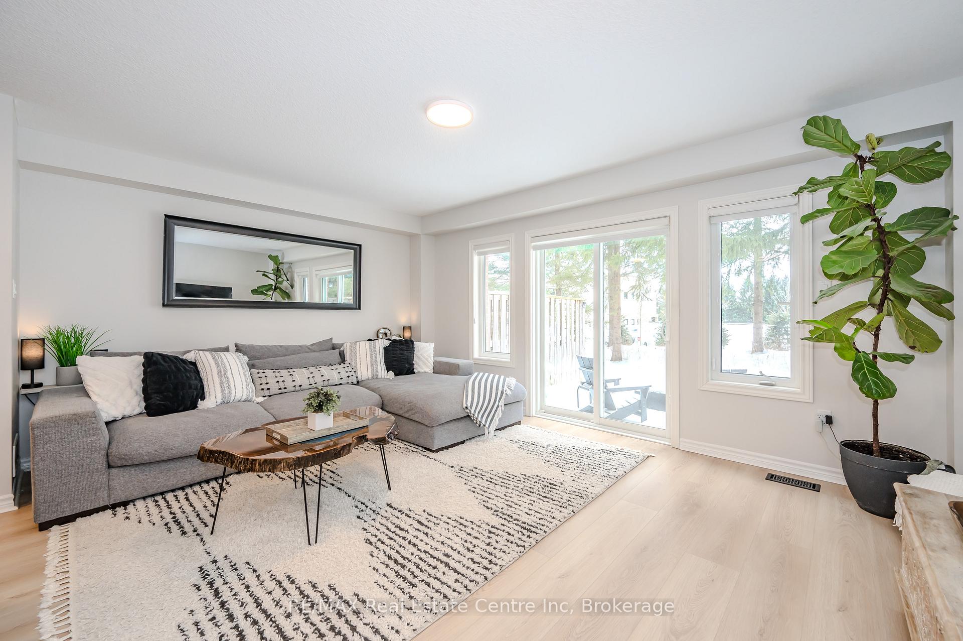 Photo 9 of 5 Arlington Crescent, Guelph, Pineridge/Westminster Woods — HOMEH