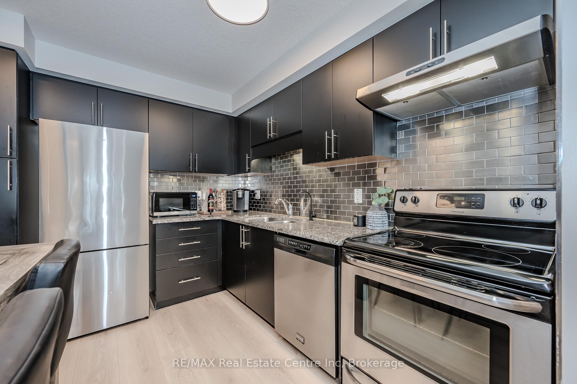 Photo 15 of 5 Arlington Crescent, Guelph, Pineridge/Westminster Woods — HOMEH