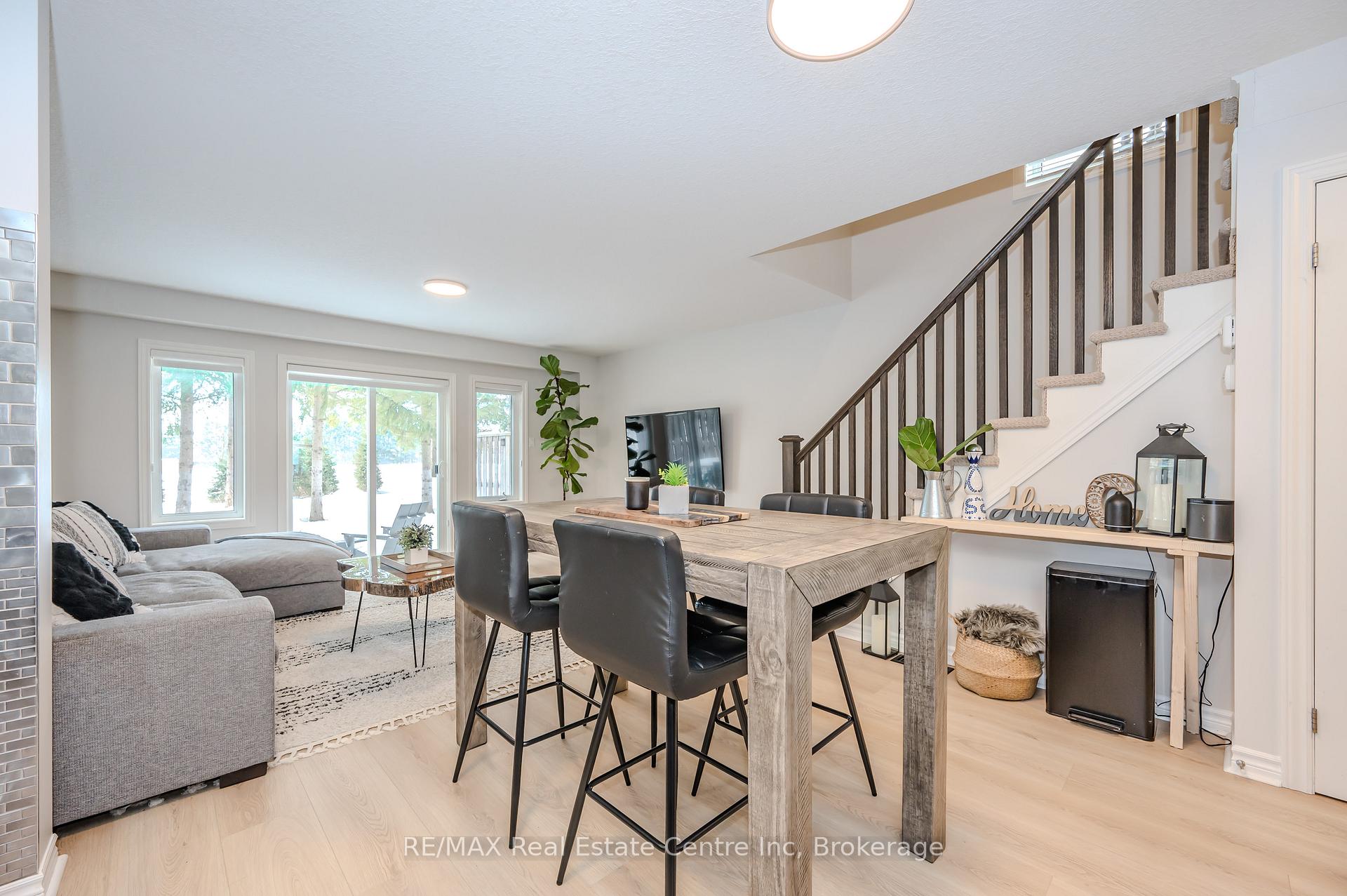 Photo 17 of 5 Arlington Crescent, Guelph, Pineridge/Westminster Woods — HOMEH