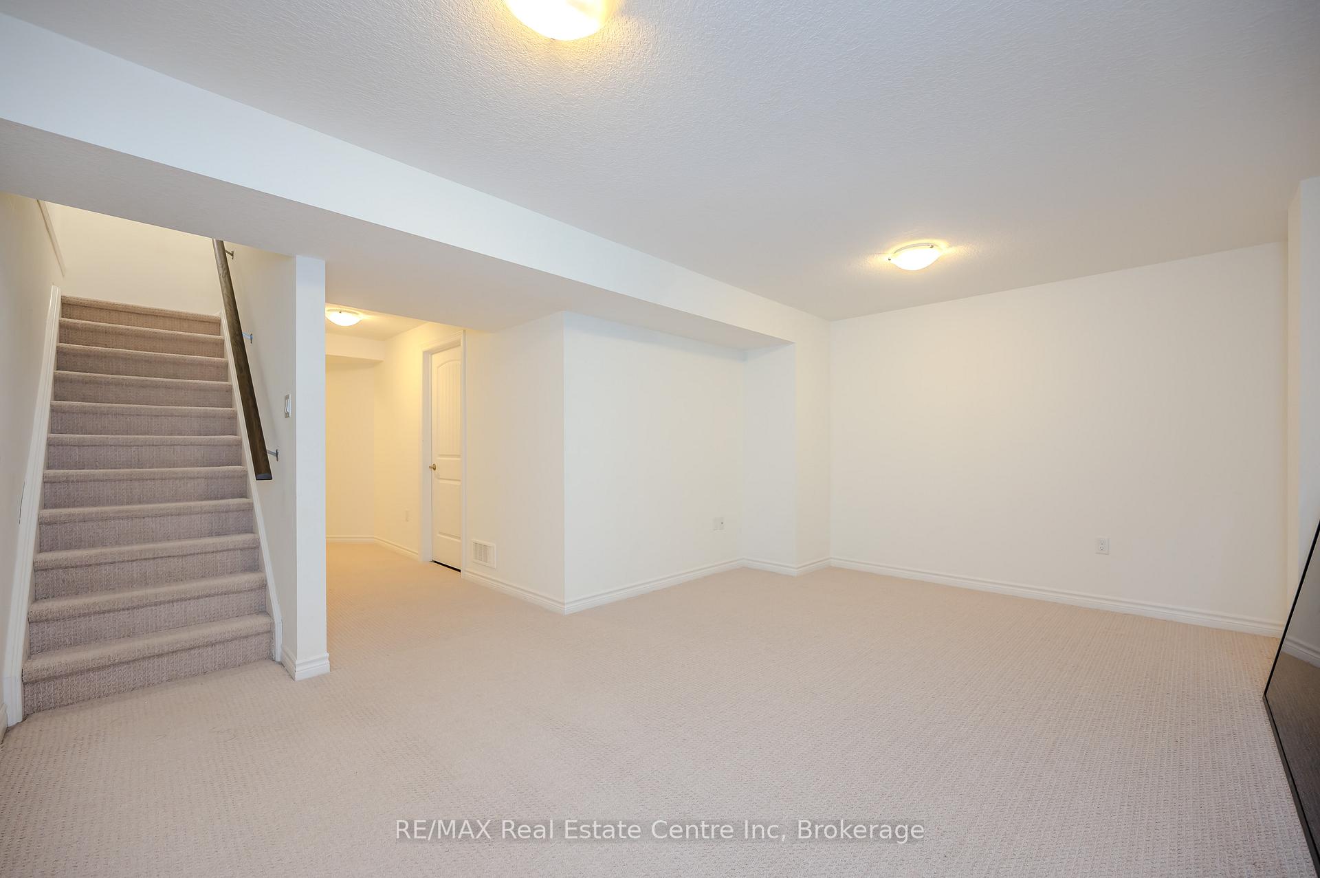 Photo 32 of 5 Arlington Crescent, Guelph, Pineridge/Westminster Woods — HOMEH