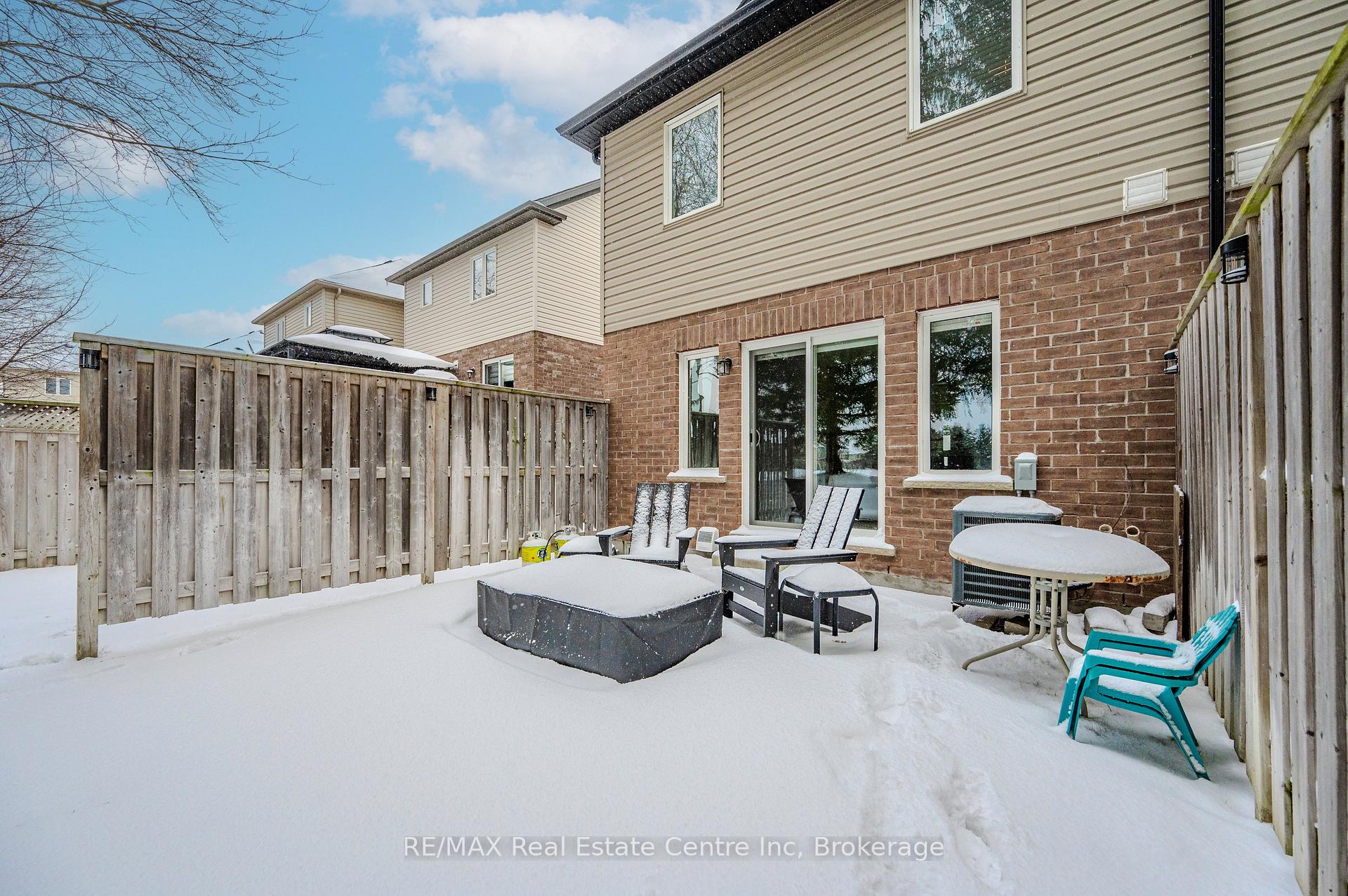 Photo 37 of 5 Arlington Crescent, Guelph, Pineridge/Westminster Woods — HOMEH