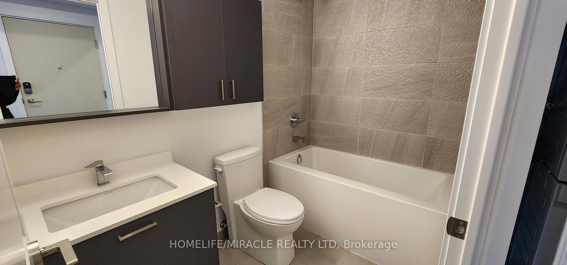 Photo 12 of Unit 1911, 30 Upper Mall Way, Vaughan, Brownridge — HOMEH