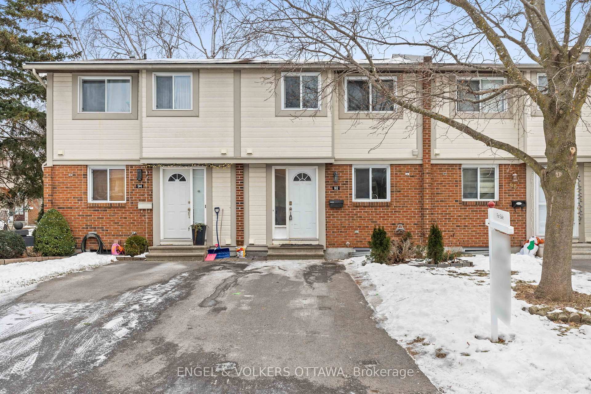 Photo 1 of 92 Barrow Crescent, Ottawa, Kanata - Katimavik — HOMEH