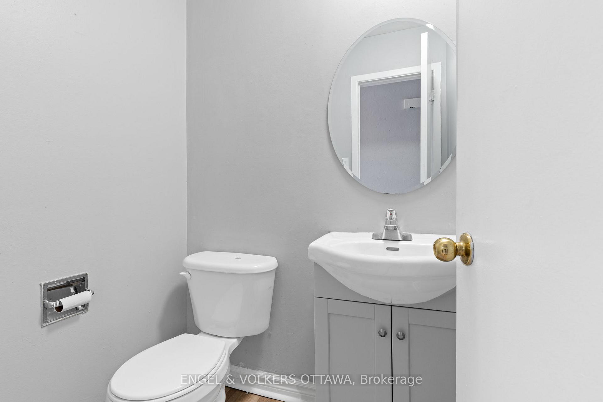 Photo 3 of 92 Barrow Crescent, Ottawa, Kanata - Katimavik — HOMEH