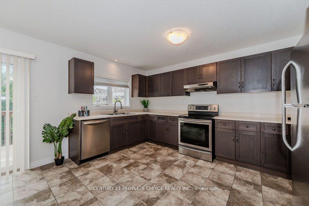 Photo 8 of Unit 88, 70 Willowrun Drive, Kitchener — HOMEH