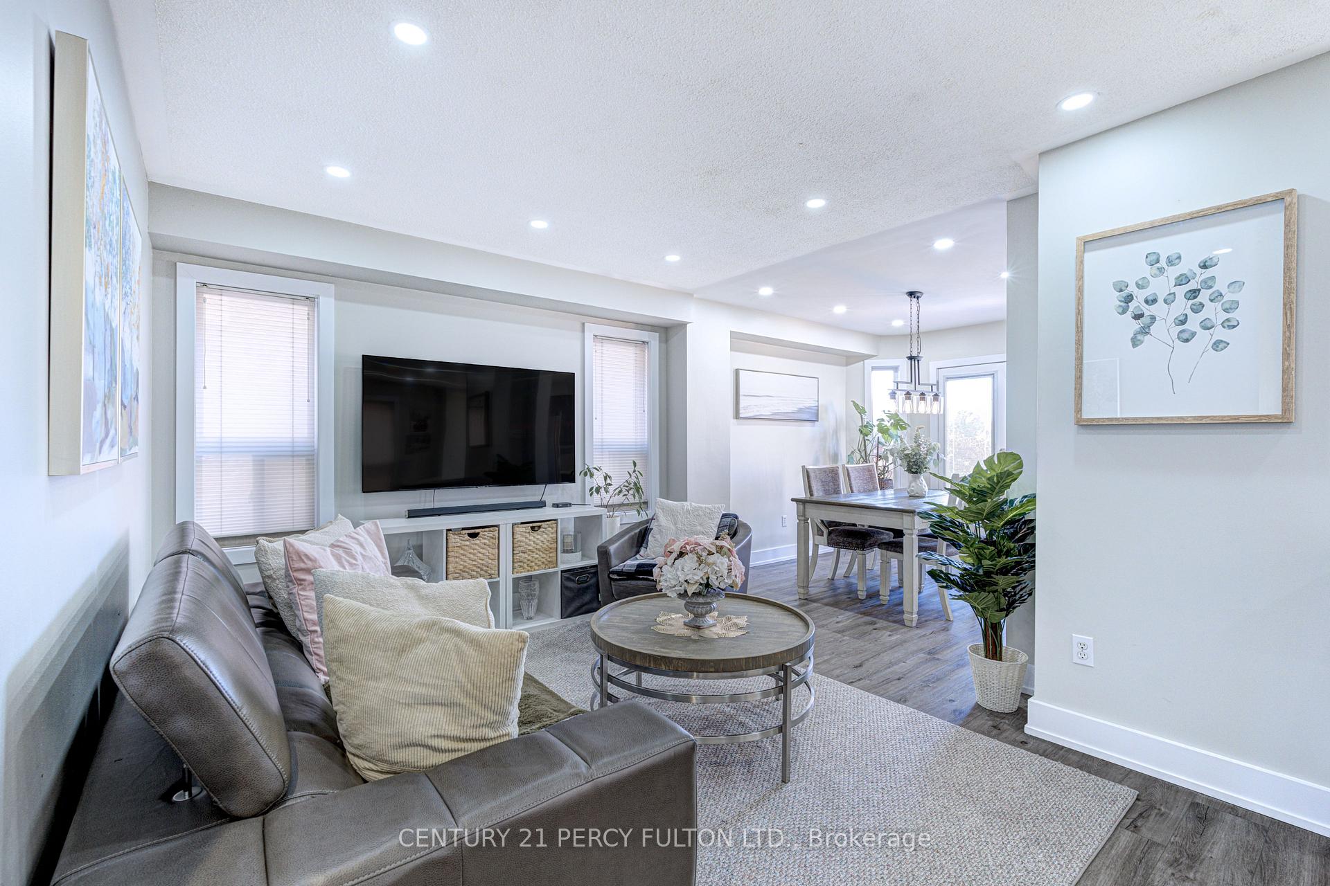 Photo 4 of 4 Dunlop Court, Brampton, Fletcher's Meadow — HOMEH