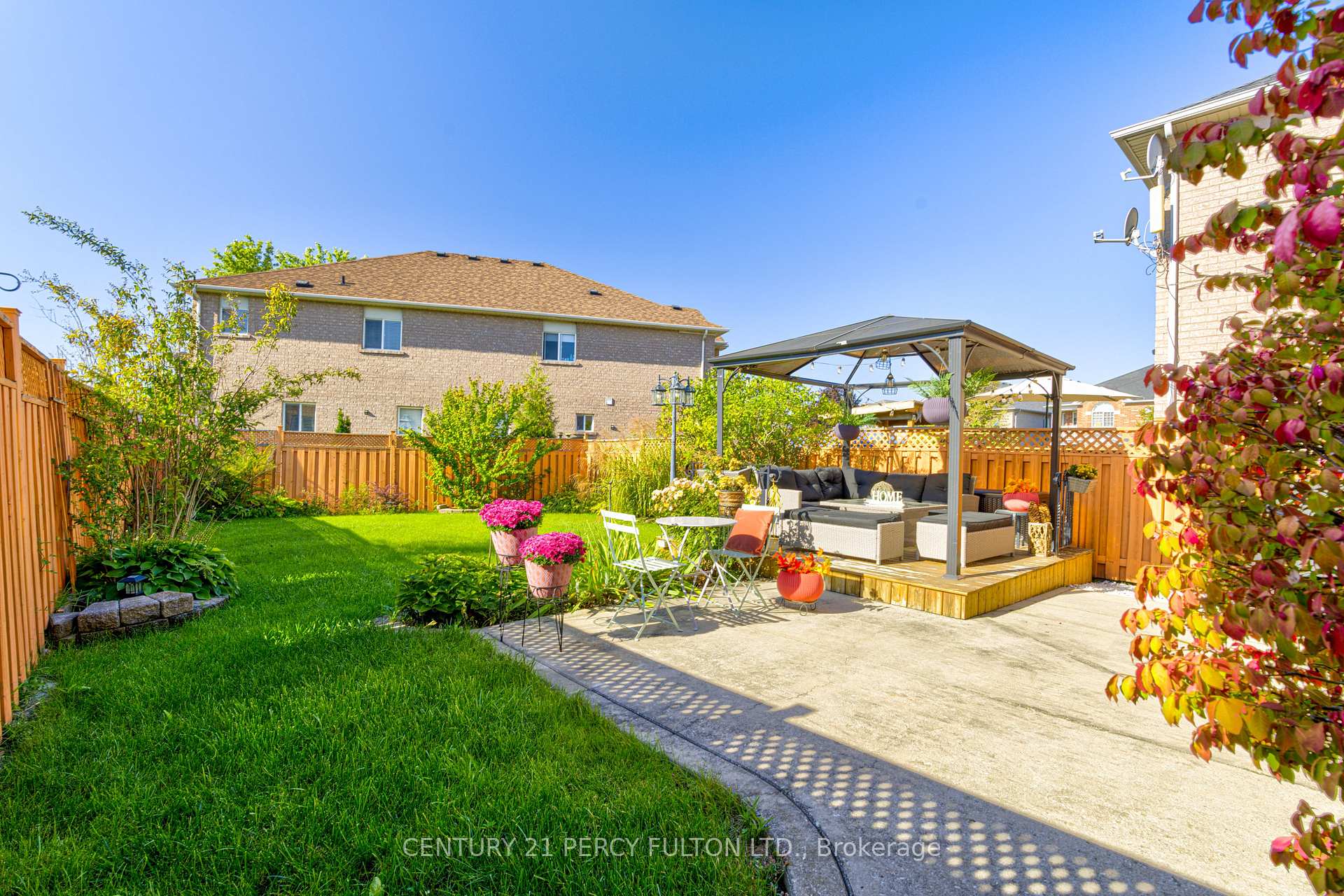 Photo 20 of 4 Dunlop Court, Brampton, Fletcher's Meadow — HOMEH