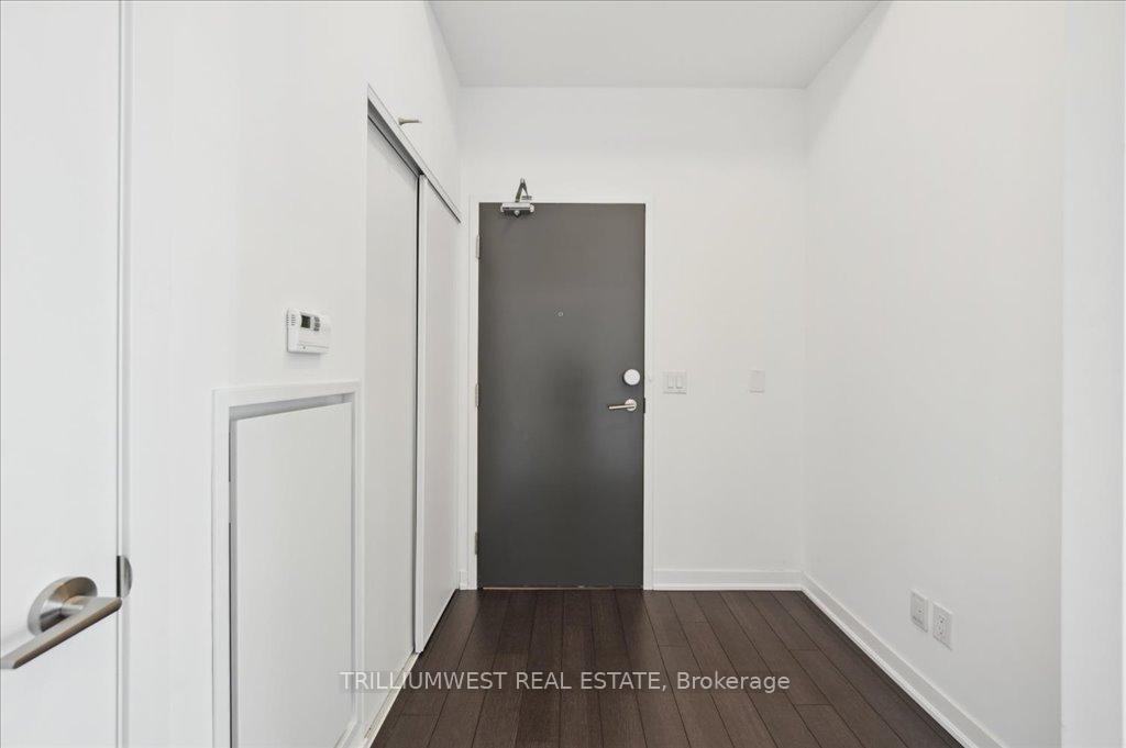 Photo 6 of Unit 1702, 85 Duke Street W, Kitchener — HOMEH