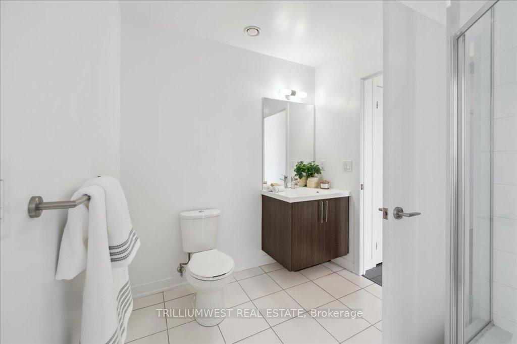 Photo 21 of Unit 1702, 85 Duke Street W, Kitchener — HOMEH