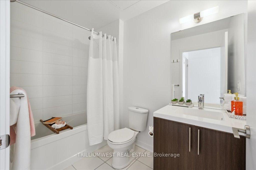 Photo 26 of Unit 1702, 85 Duke Street W, Kitchener — HOMEH