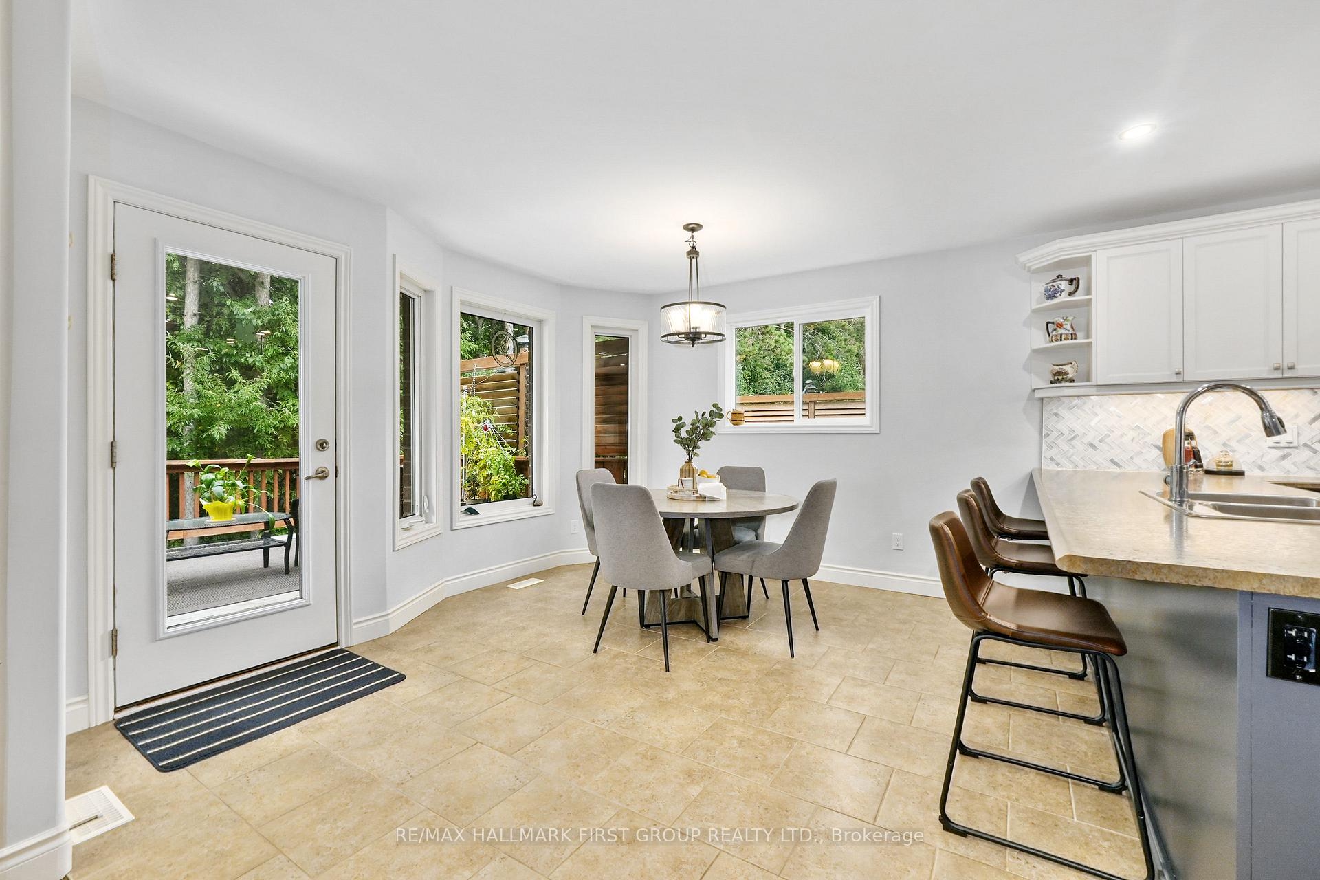 Photo 25 of 29 Algonquin Avenue, Brighton — HOMEH