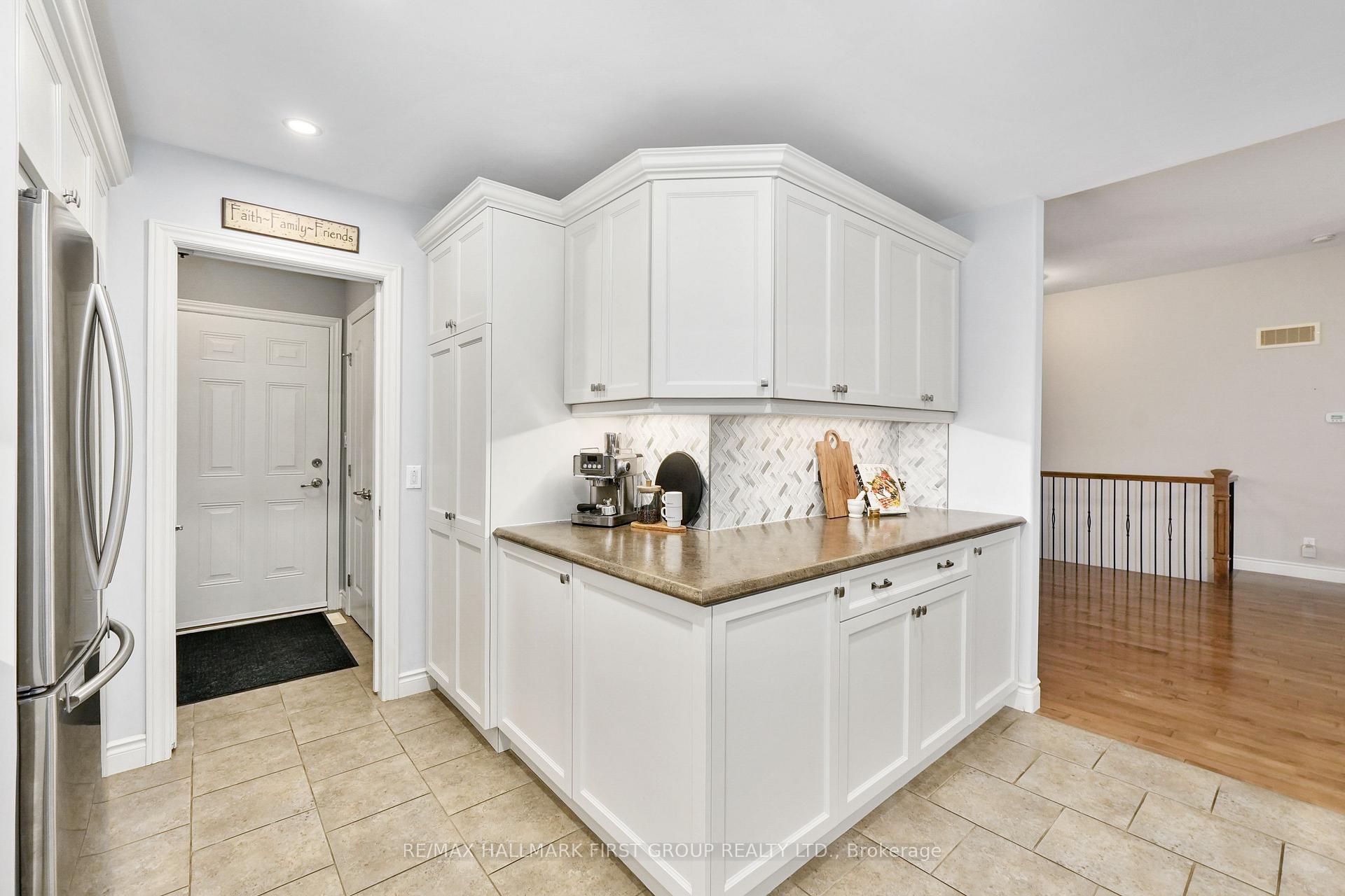 Photo 17 of 29 Algonquin Avenue, Brighton — HOMEH