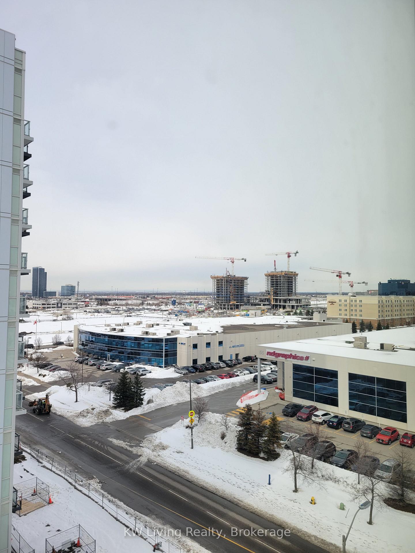 Photo 4 of Unit 703, 38 Honeycrisp Crescent, Vaughan, Vaughan Corporate Centre — HOMEH