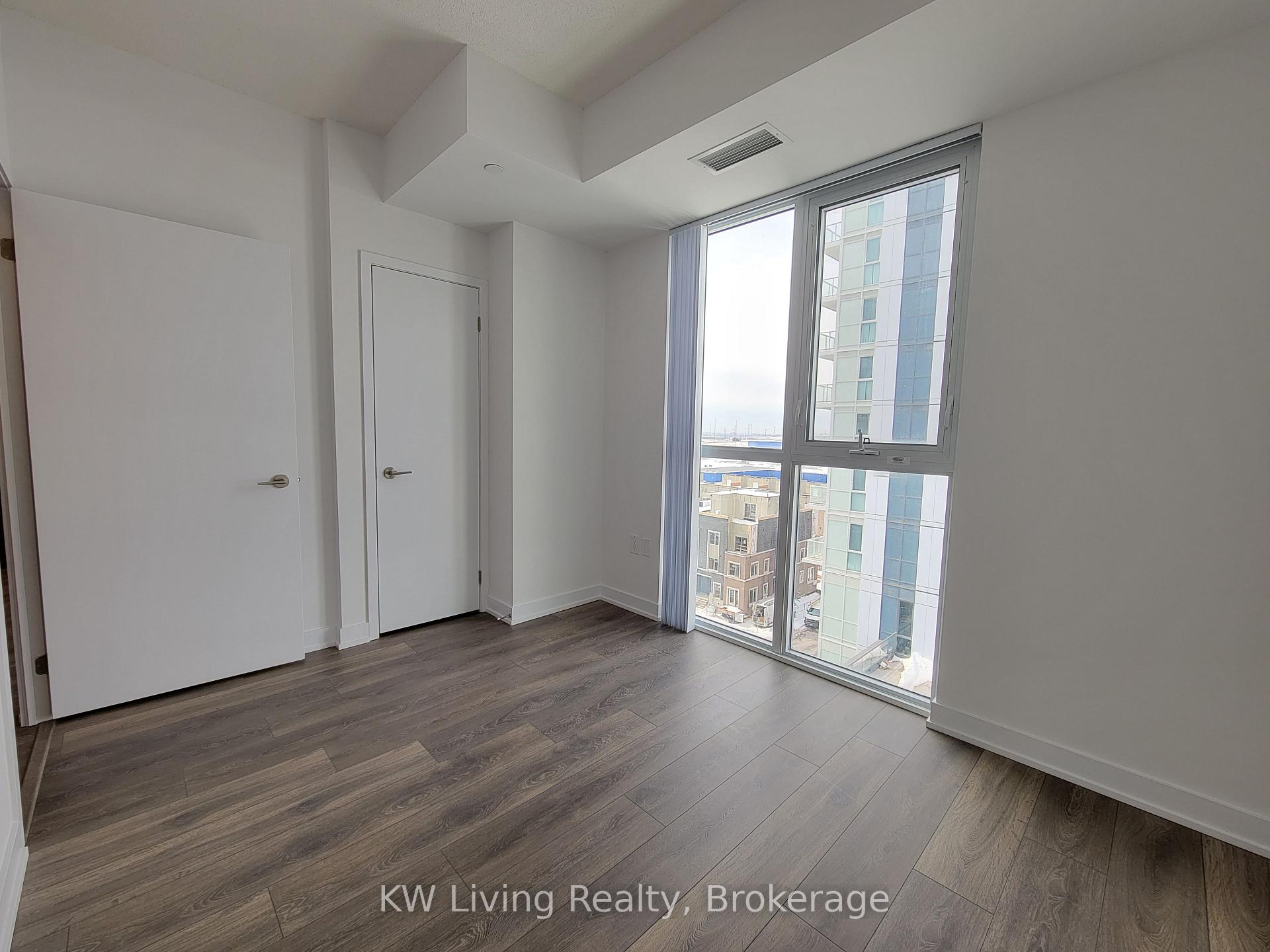 Photo 11 of Unit 703, 38 Honeycrisp Crescent, Vaughan, Vaughan Corporate Centre — HOMEH