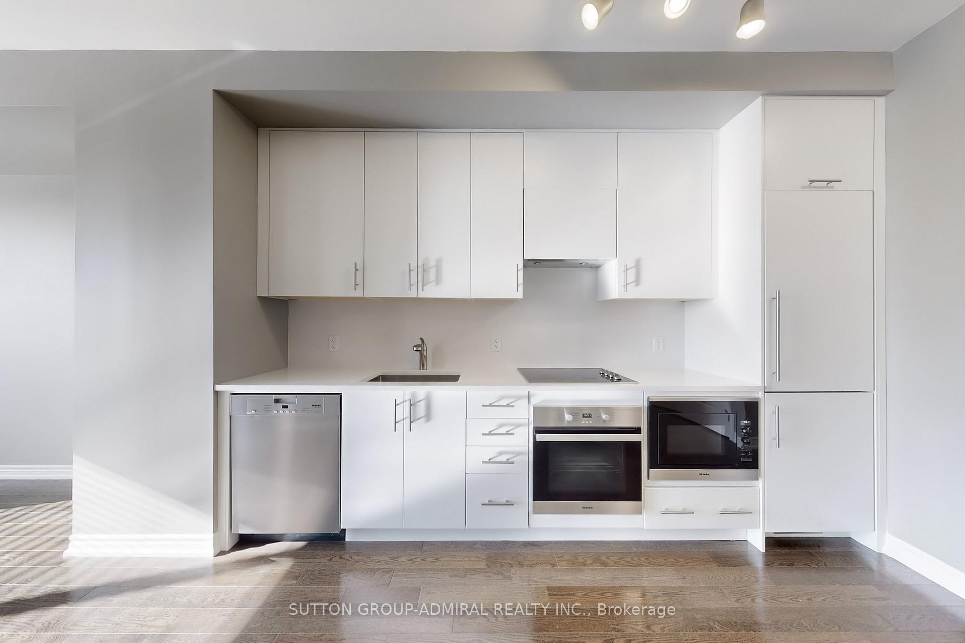 Photo 5 of Unit 502, 23 Glebe Road W, Toronto, Yonge-Eglinton — HOMEH
