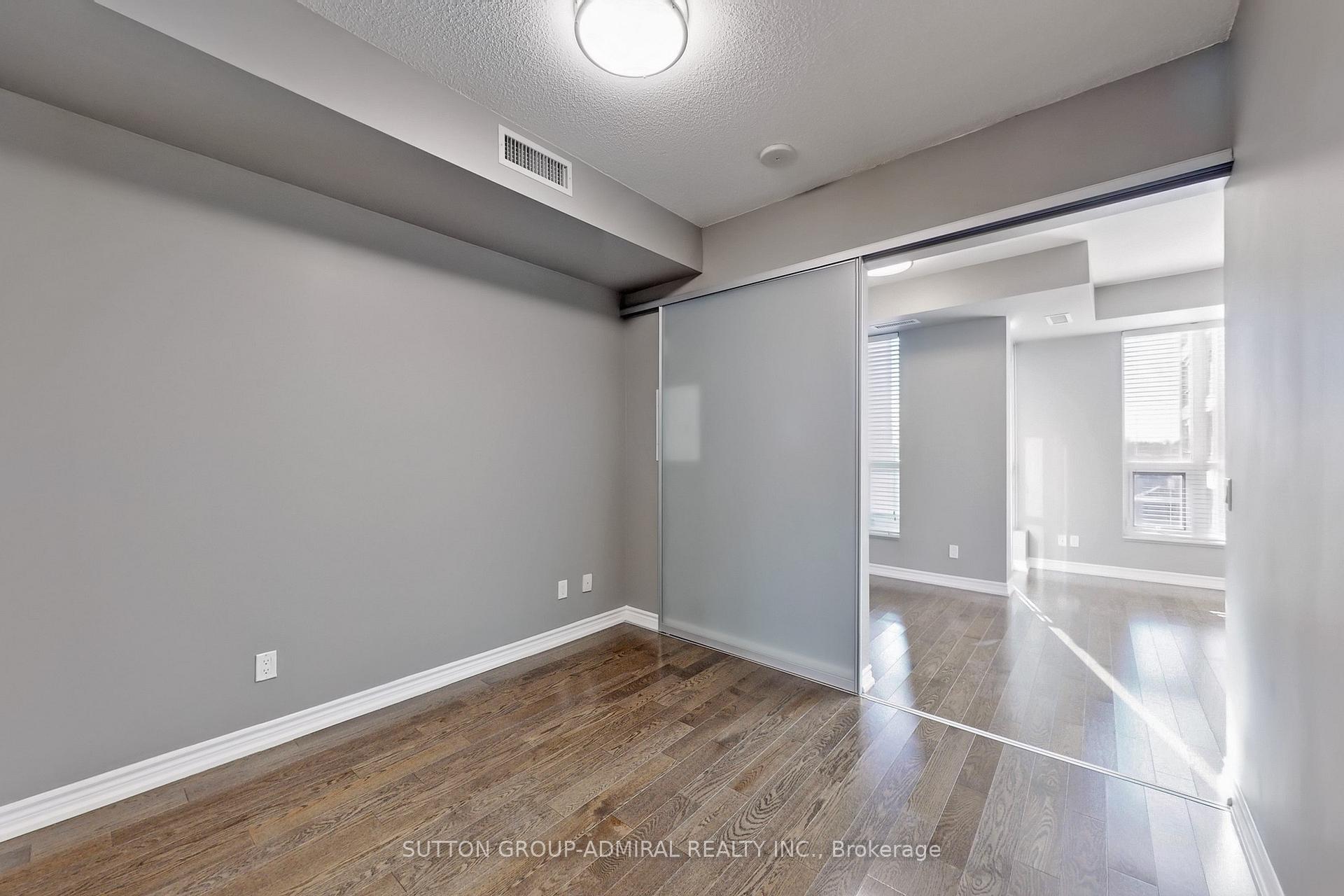 Photo 7 of Unit 502, 23 Glebe Road W, Toronto, Yonge-Eglinton — HOMEH